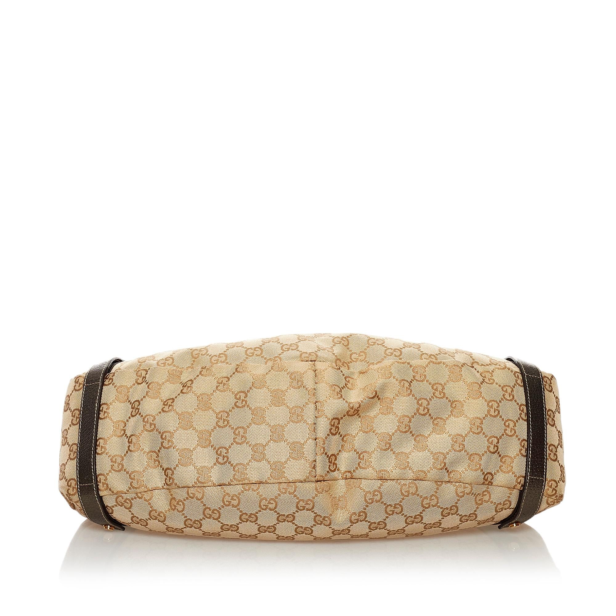 Gucci GG Canvas Pelham Shoulder Bag (SHG-34744)