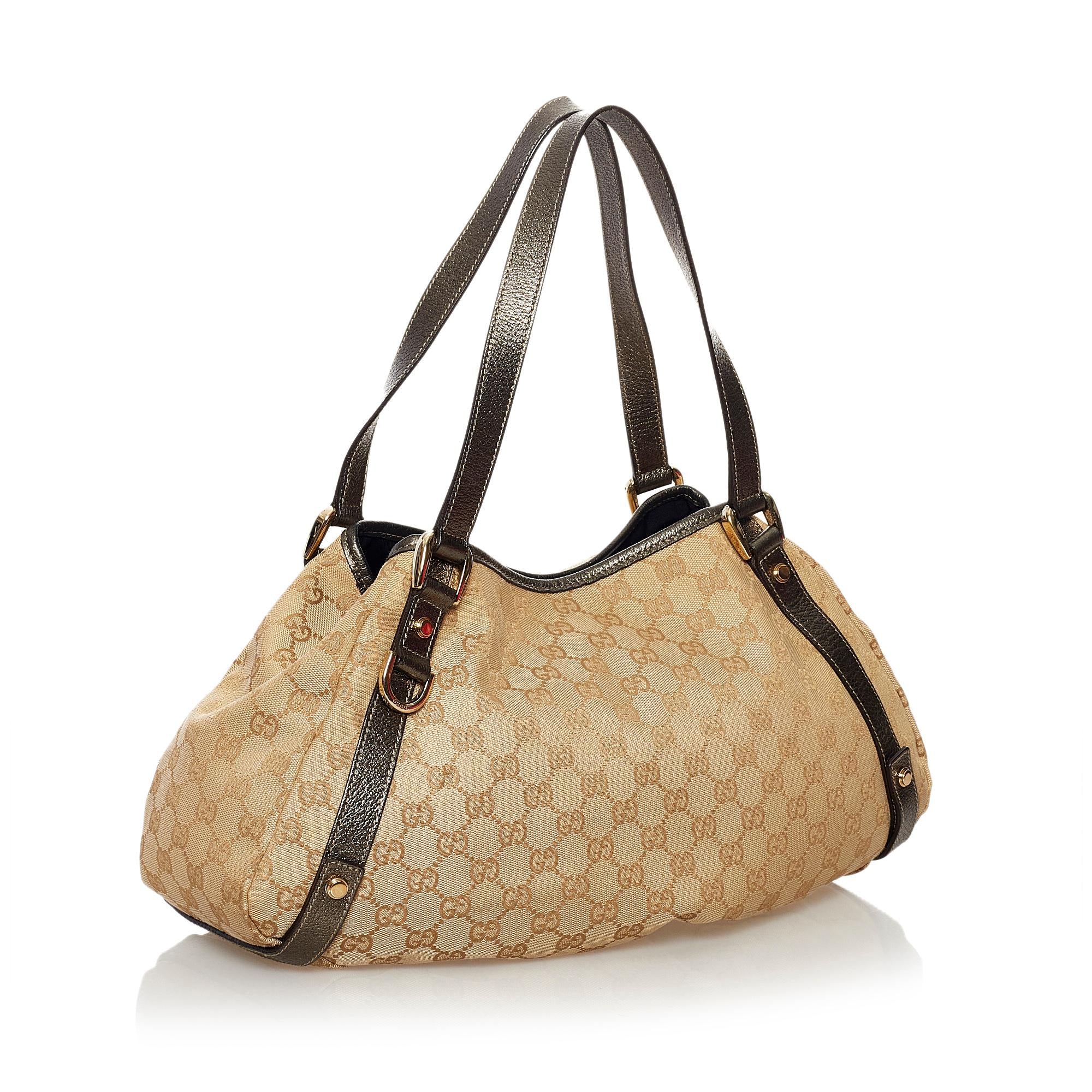 Gucci GG Canvas Pelham Shoulder Bag (SHG-34744)