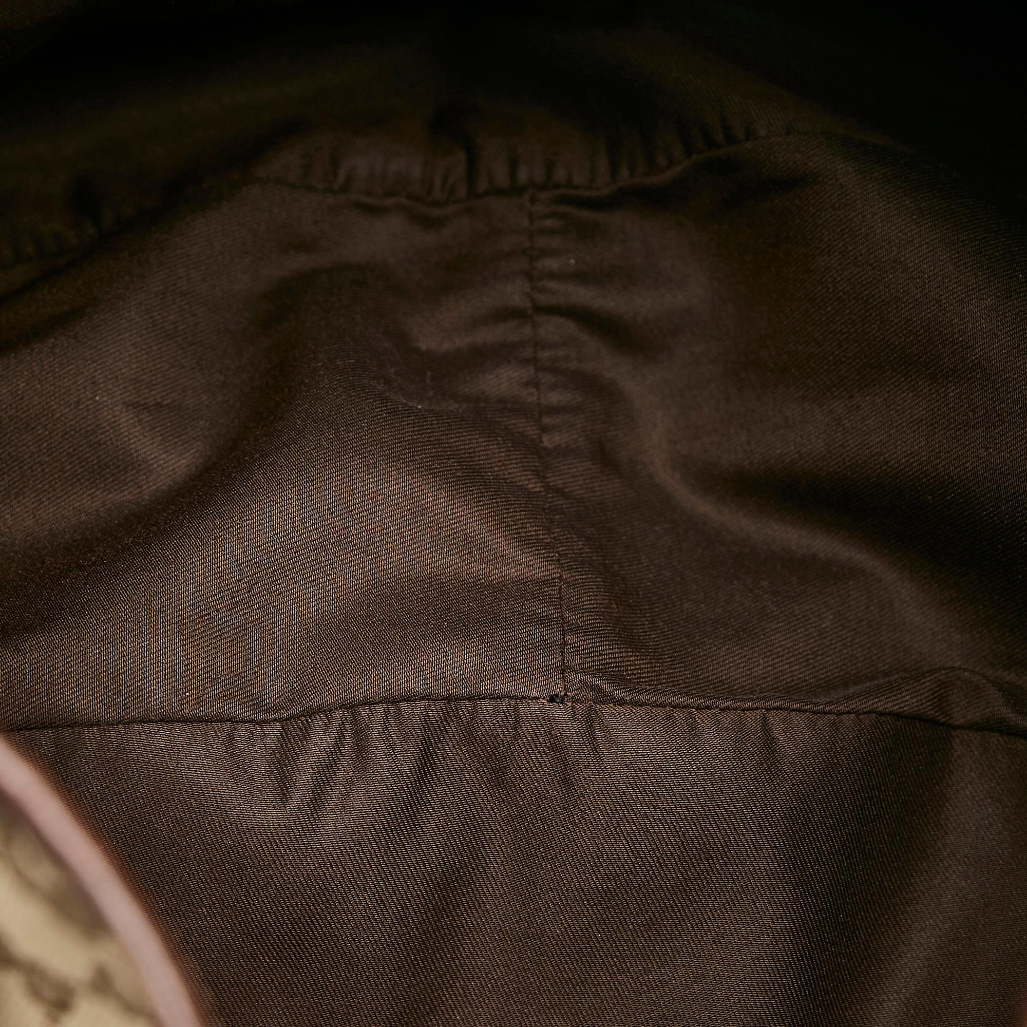 Gucci GG Canvas Pelham Shoulder Bag (SHG-36787)