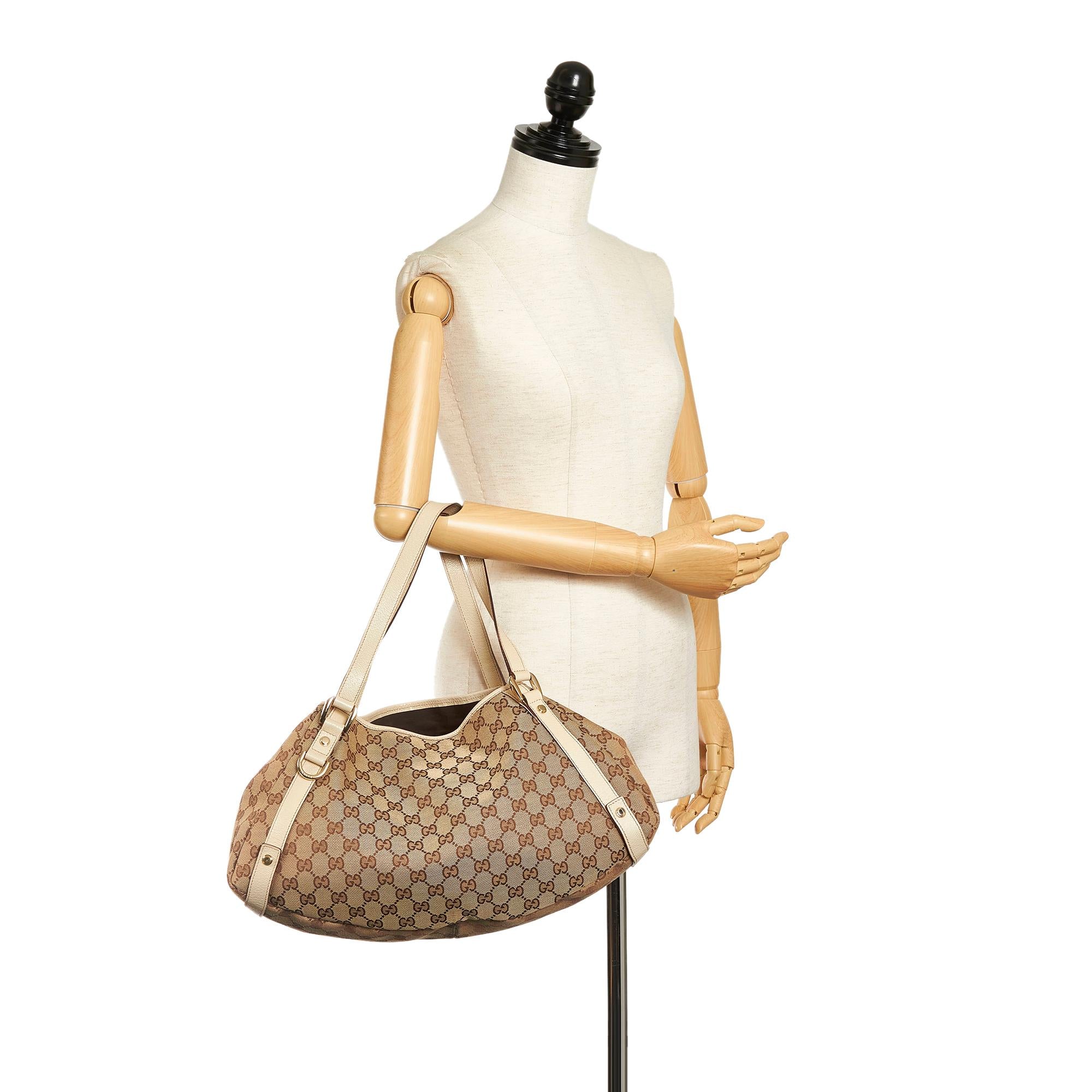 Gucci GG Canvas Pelham Tote Bag (SHG-33736)