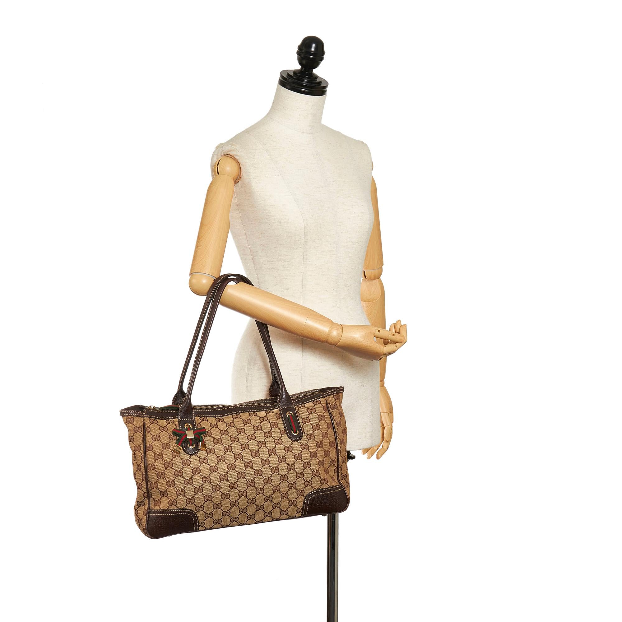 Gucci GG Canvas Princy Shoulder Bag (SHG-34746)