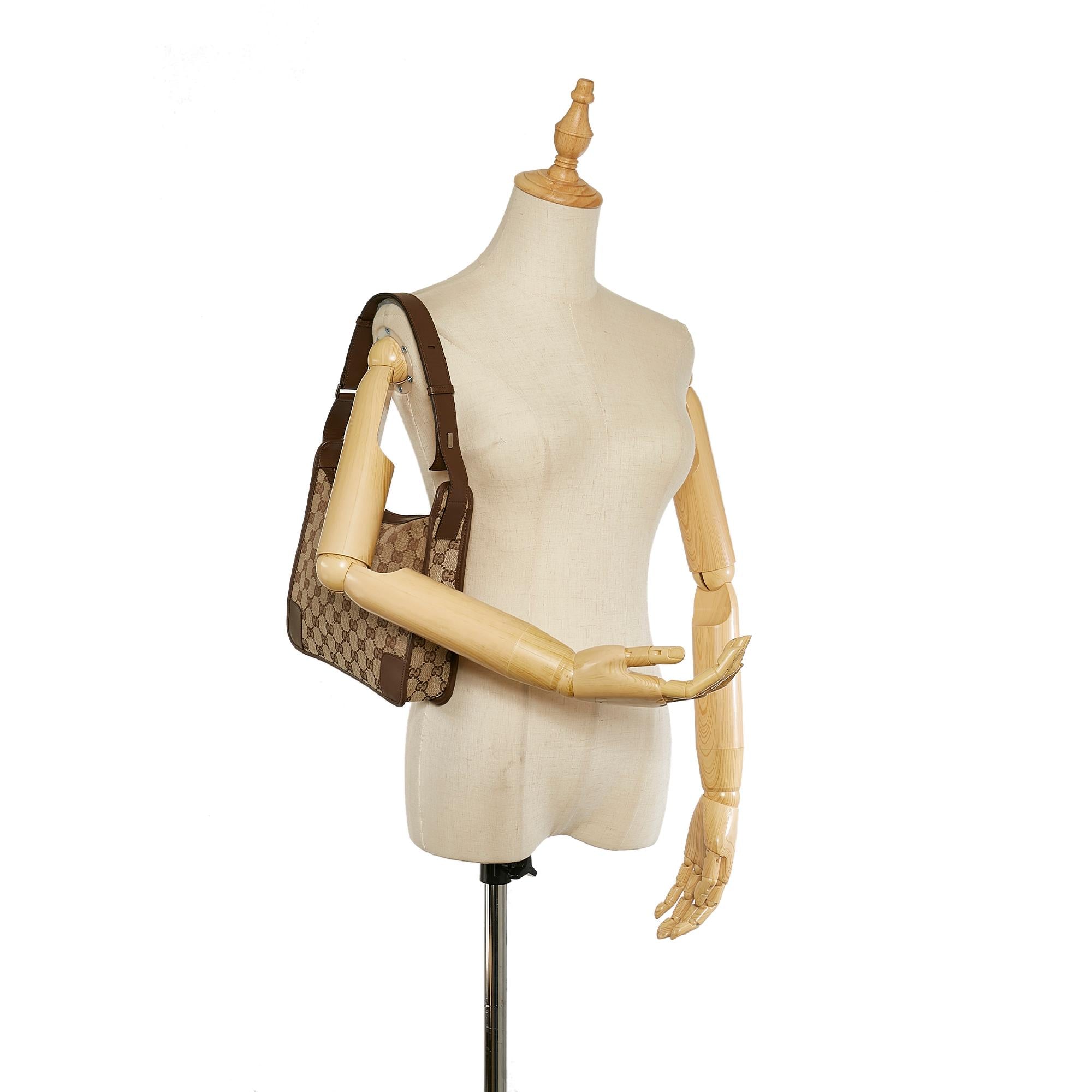 Gucci GG Canvas Shoulder Bag (SHG-26648)