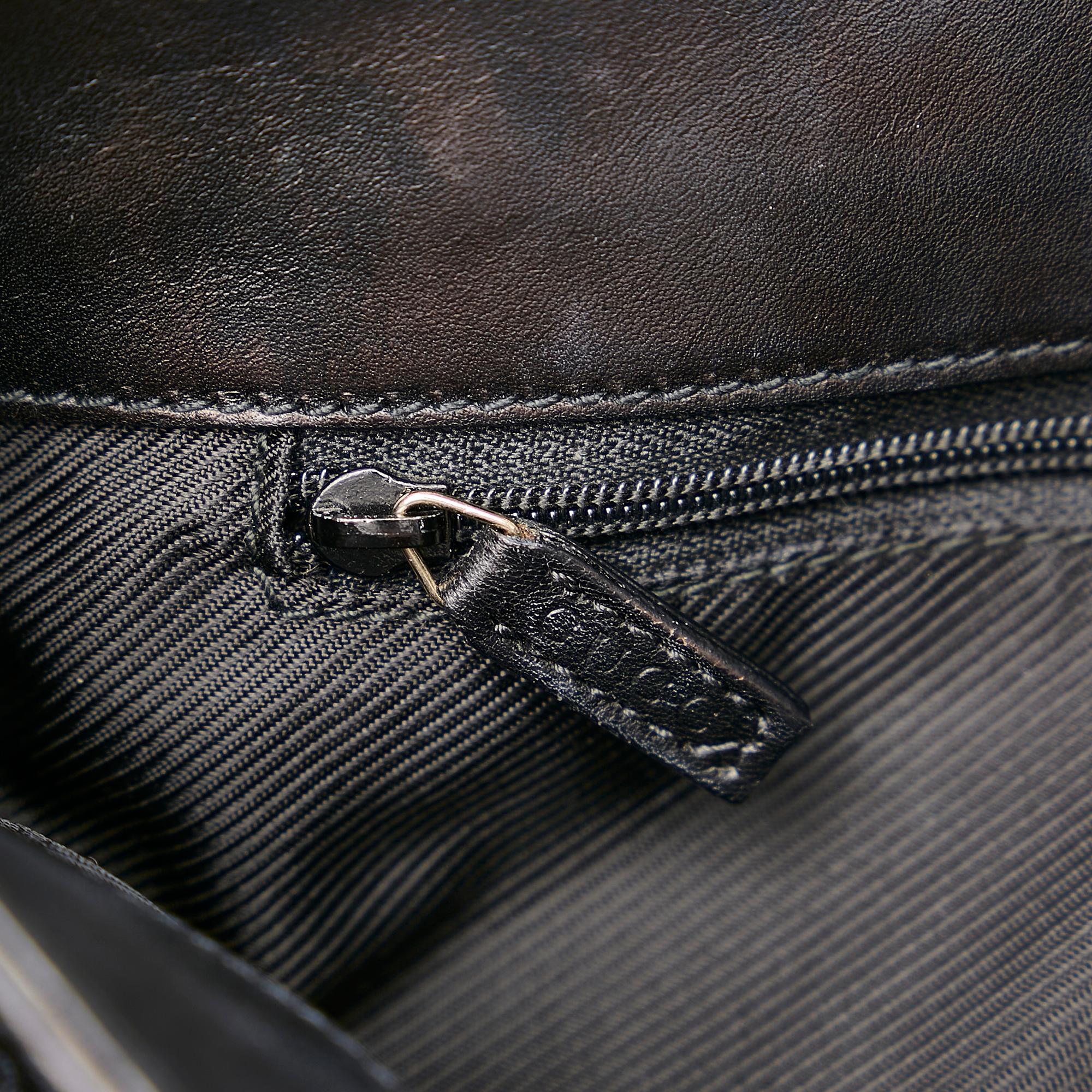 Gucci GG Canvas Shoulder Bag (SHG-28352)