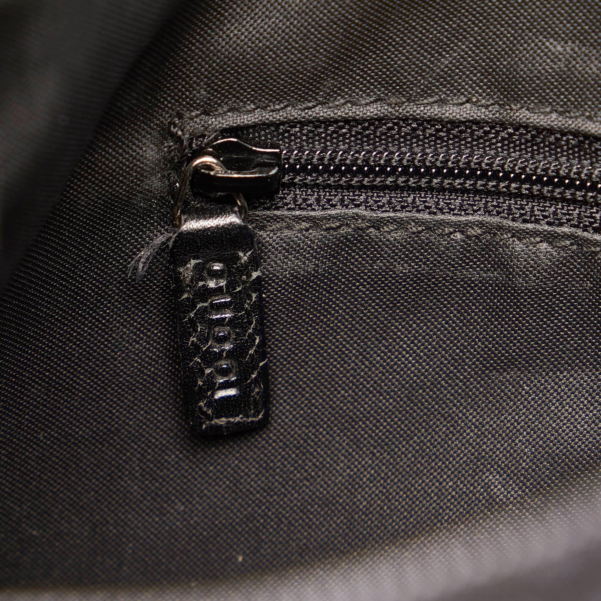 Gucci GG Canvas Shoulder Bag (SHG-29183)