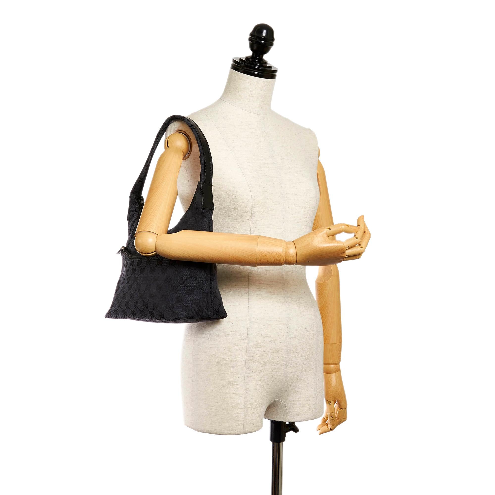 Gucci GG Canvas Shoulder Bag (SHG-29183)