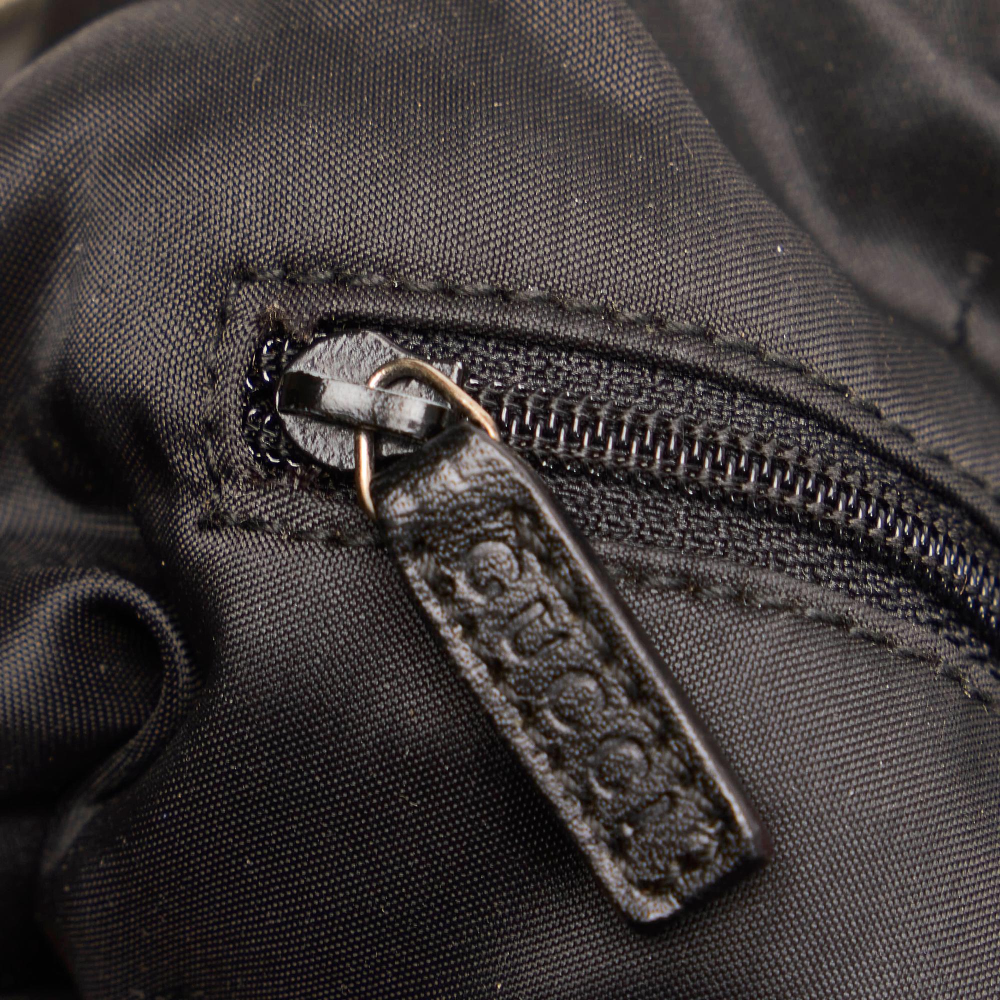 Gucci GG Canvas Shoulder Bag (SHG-29465)