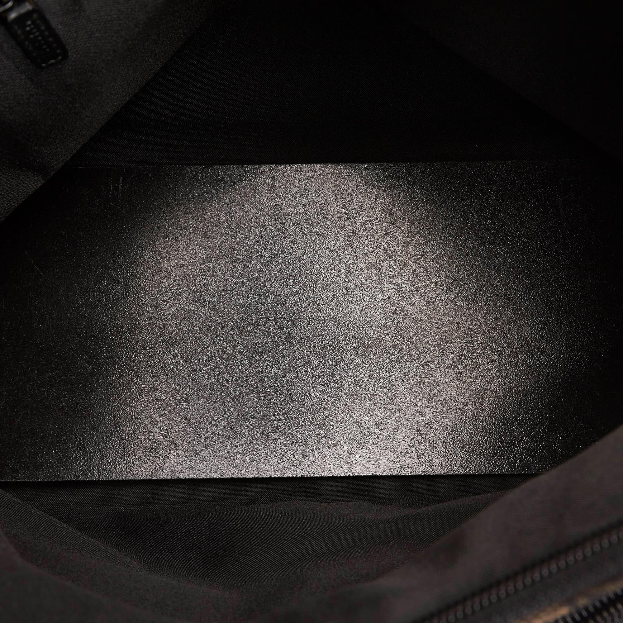 Gucci GG Canvas Shoulder Bag (SHG-32040)