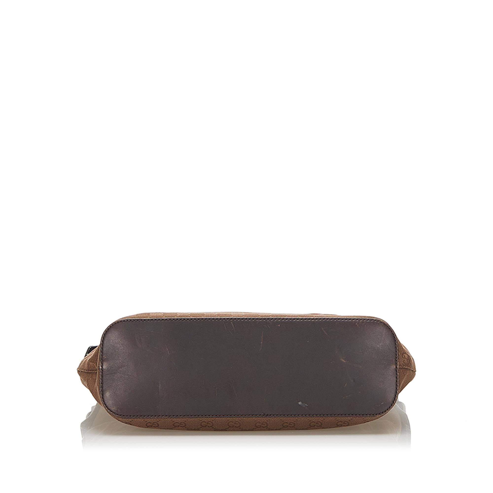 Gucci GG Canvas Shoulder Bag (SHG-32351)