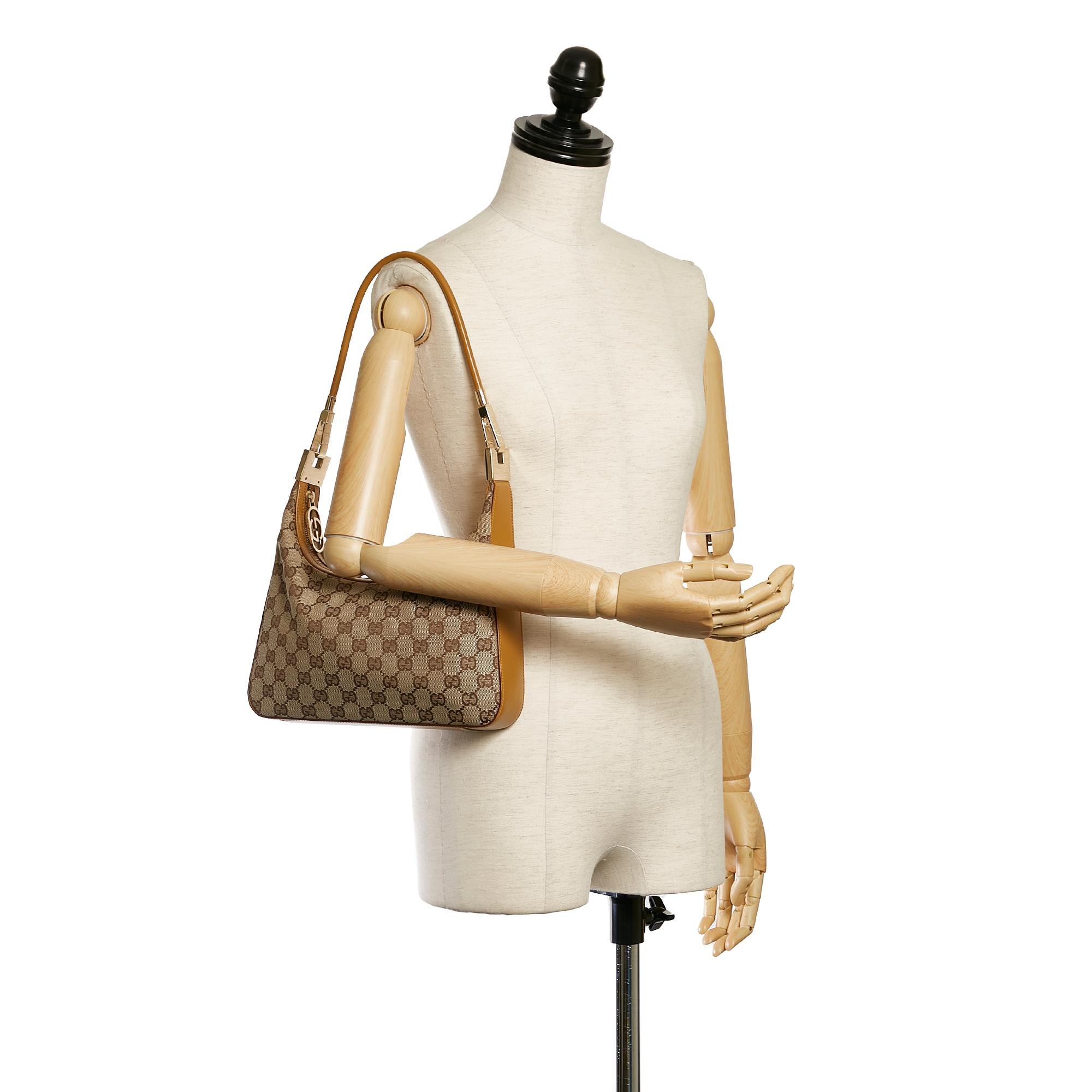 Gucci GG Canvas Shoulder Bag (SHG-32541)