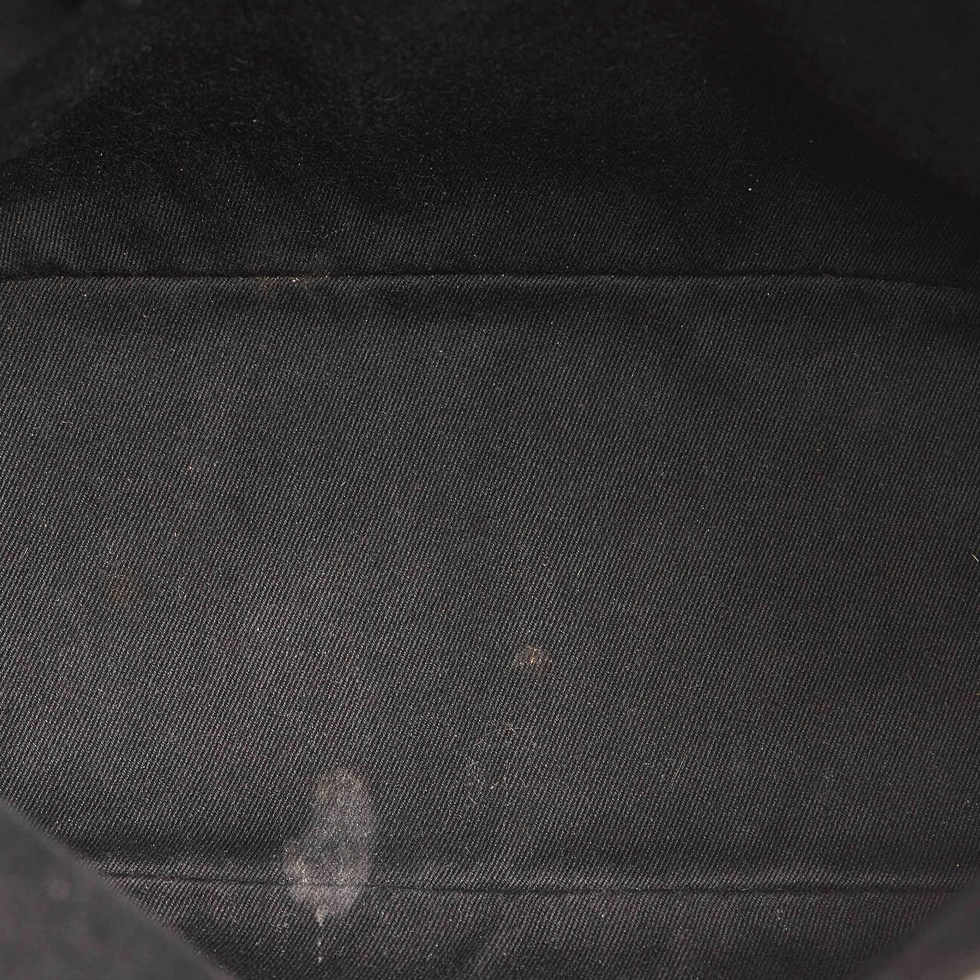 Gucci GG Canvas Shoulder Bag (SHG-32798)