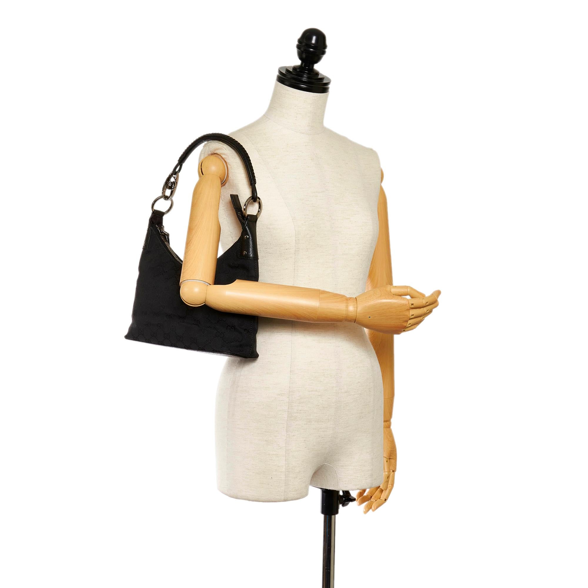 Gucci GG Canvas Shoulder Bag (SHG-32858)