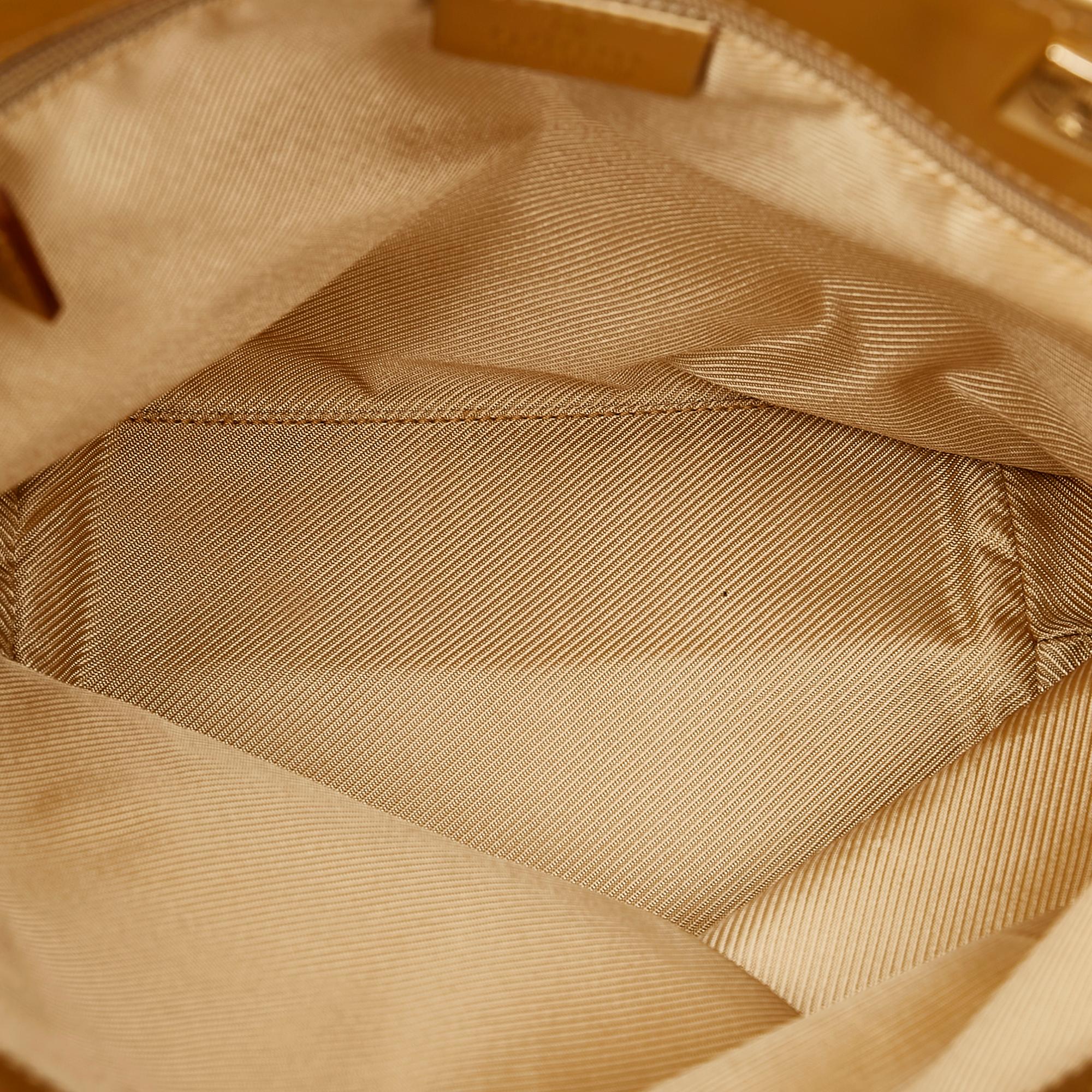 Gucci GG Canvas Tote Bag (SHG-23957)