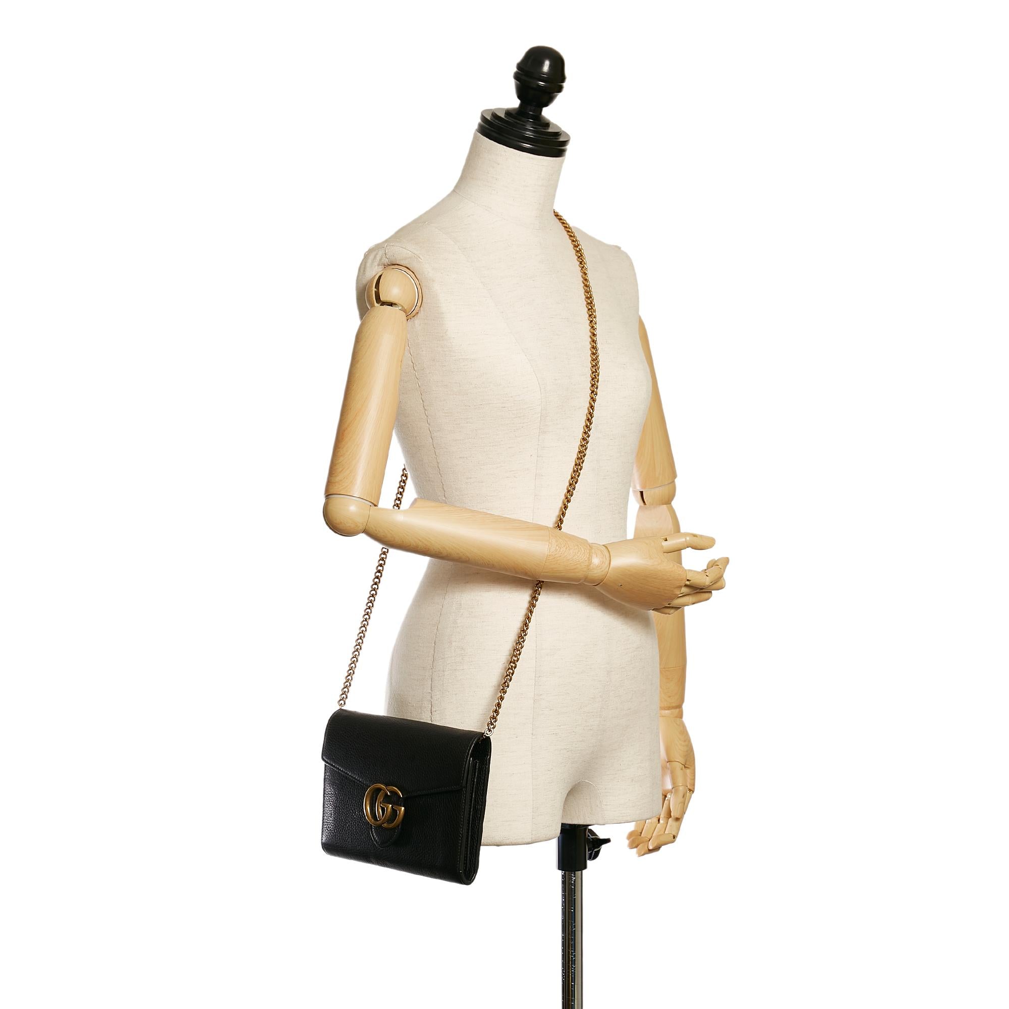 Gucci GG Marmont Leather Wallet on Chain (SHG-33733)