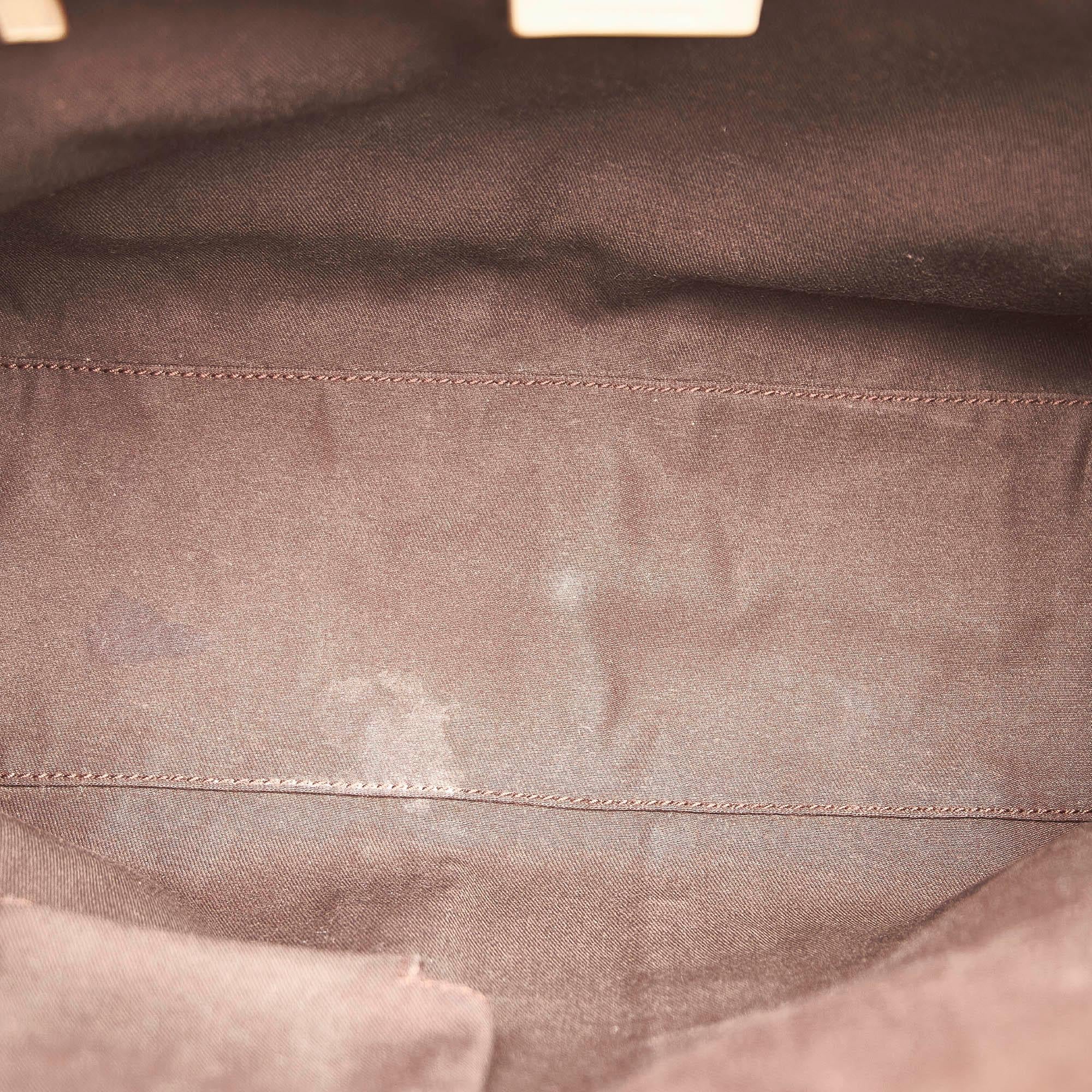 Gucci GG Nailhead Leather Handbag (SHG-26097)