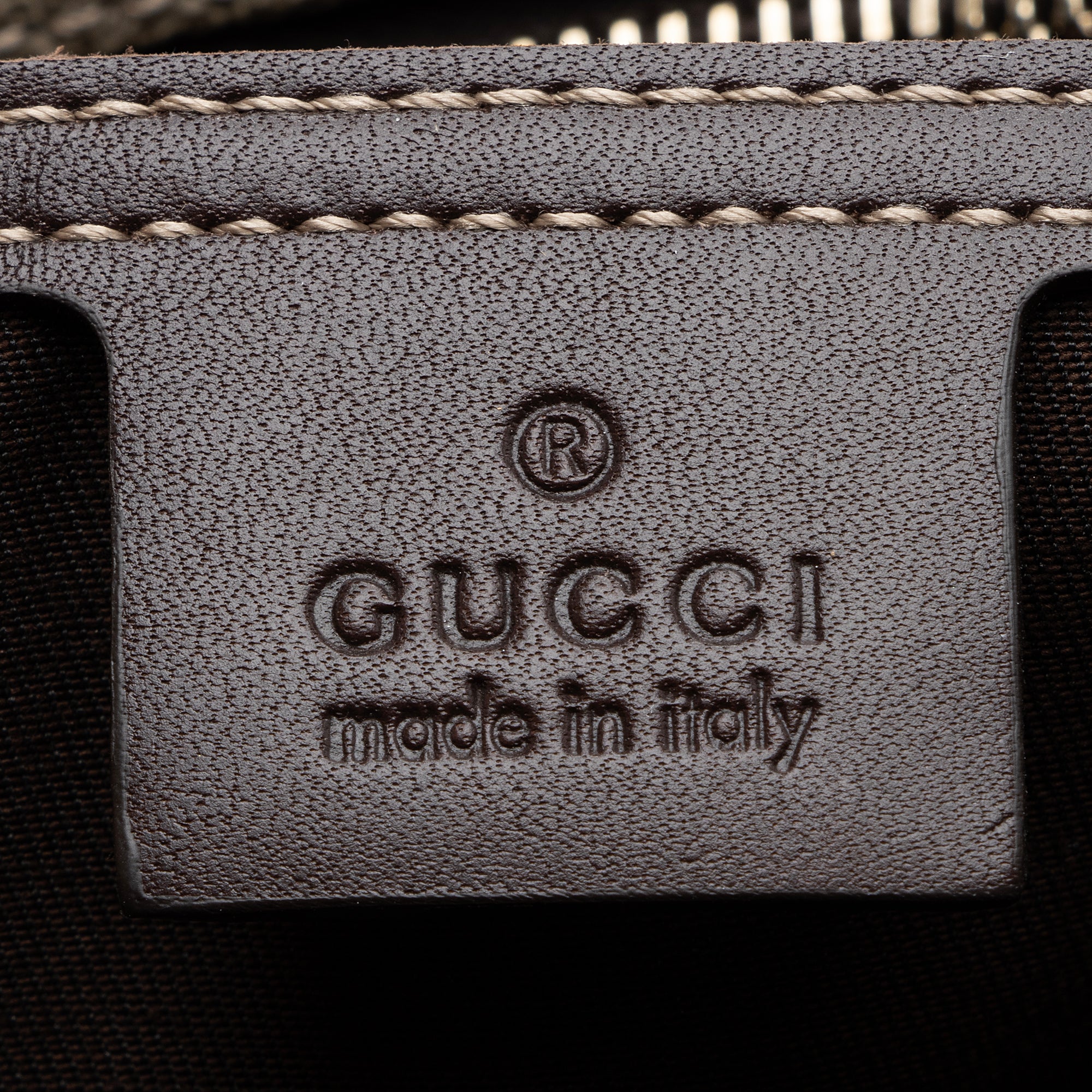 Gucci GG Supreme Classic Flat Medium Messenger Bag (SHF-23047)