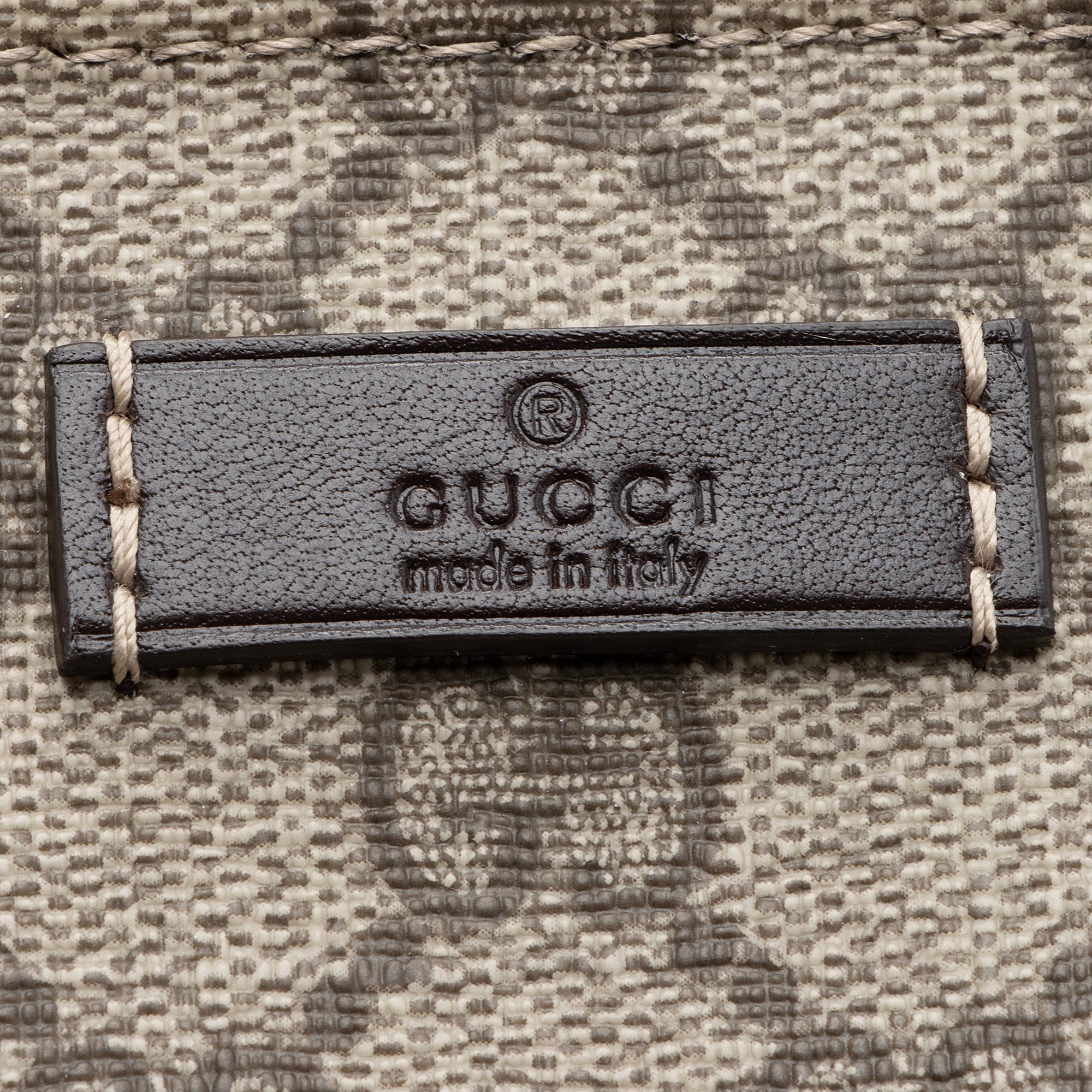 Gucci GG Supreme Classic Flat Medium Messenger Bag (SHF-23047)