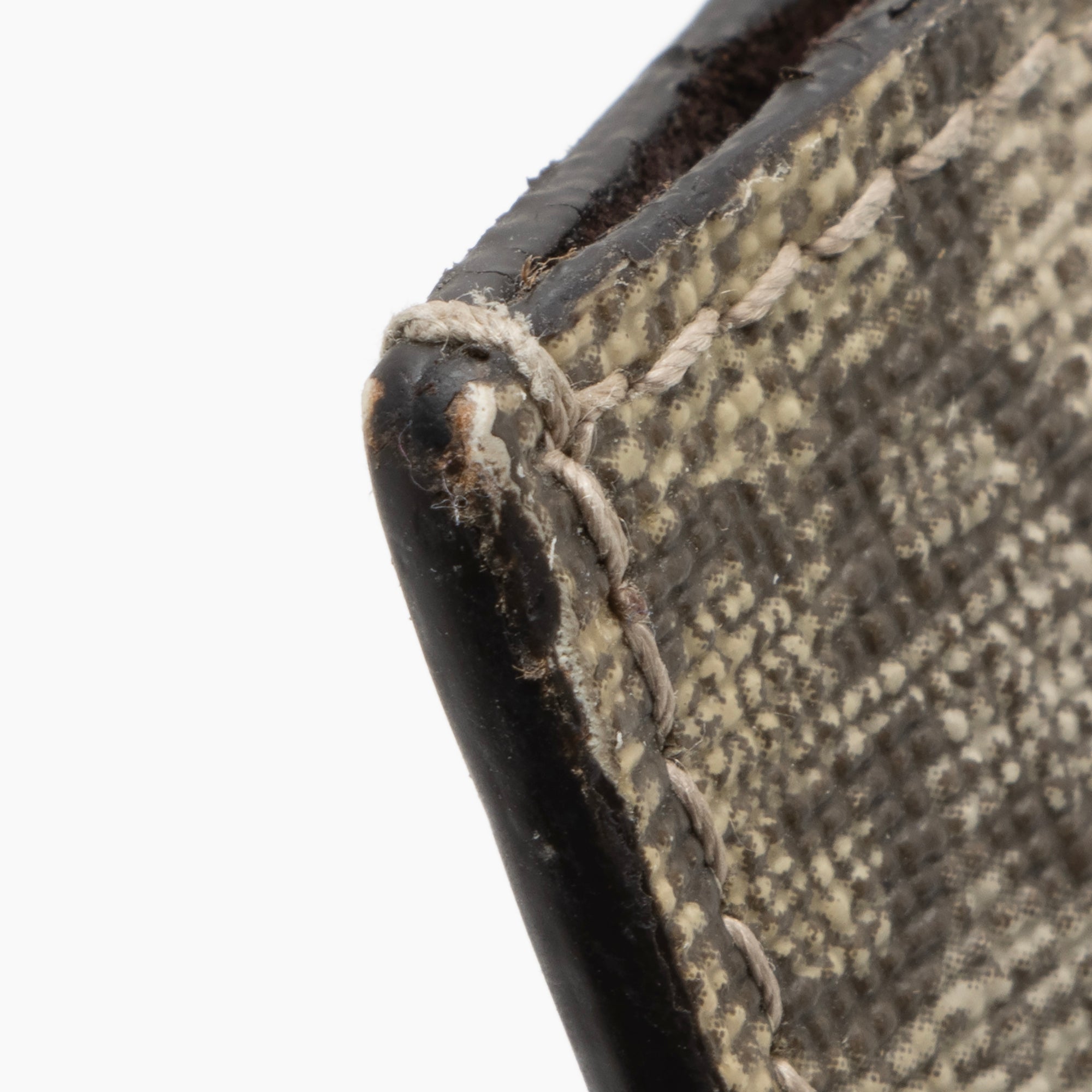 Gucci GG Supreme iPad Case (SHF-23407)