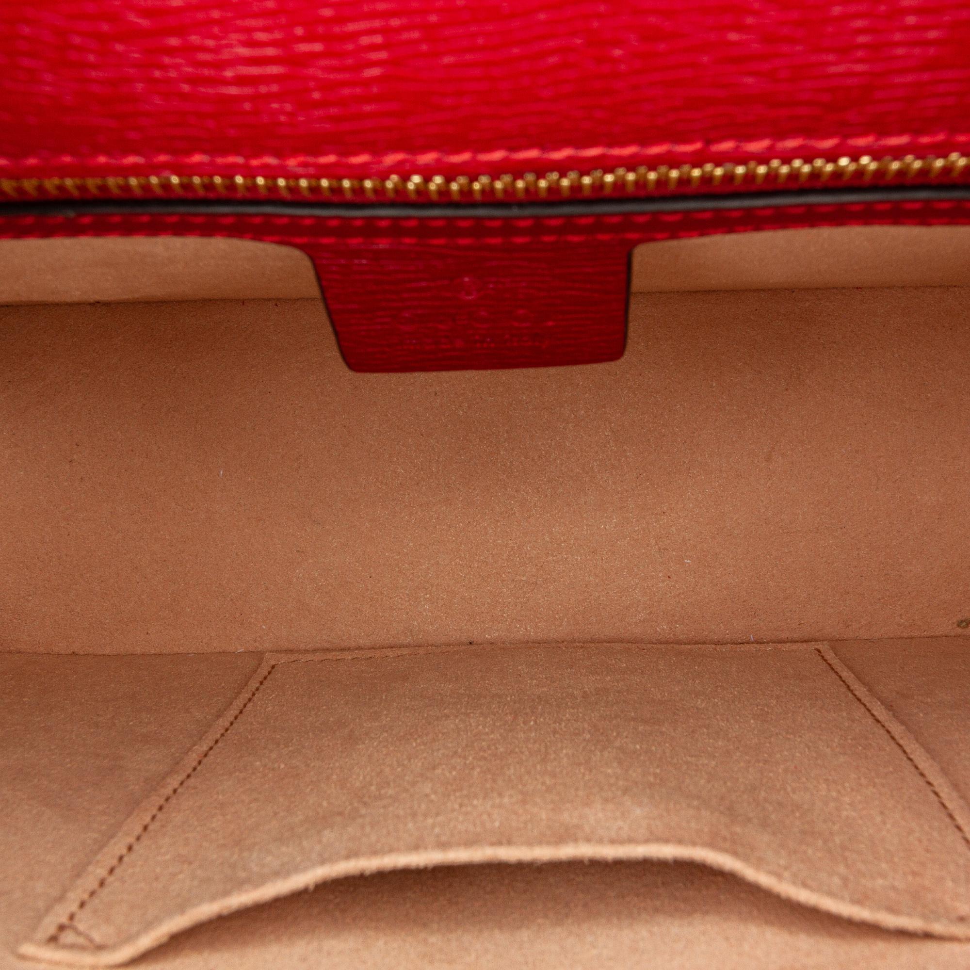 Gucci GG Sylvie Leather Crossbody Bag (SHG-30454)