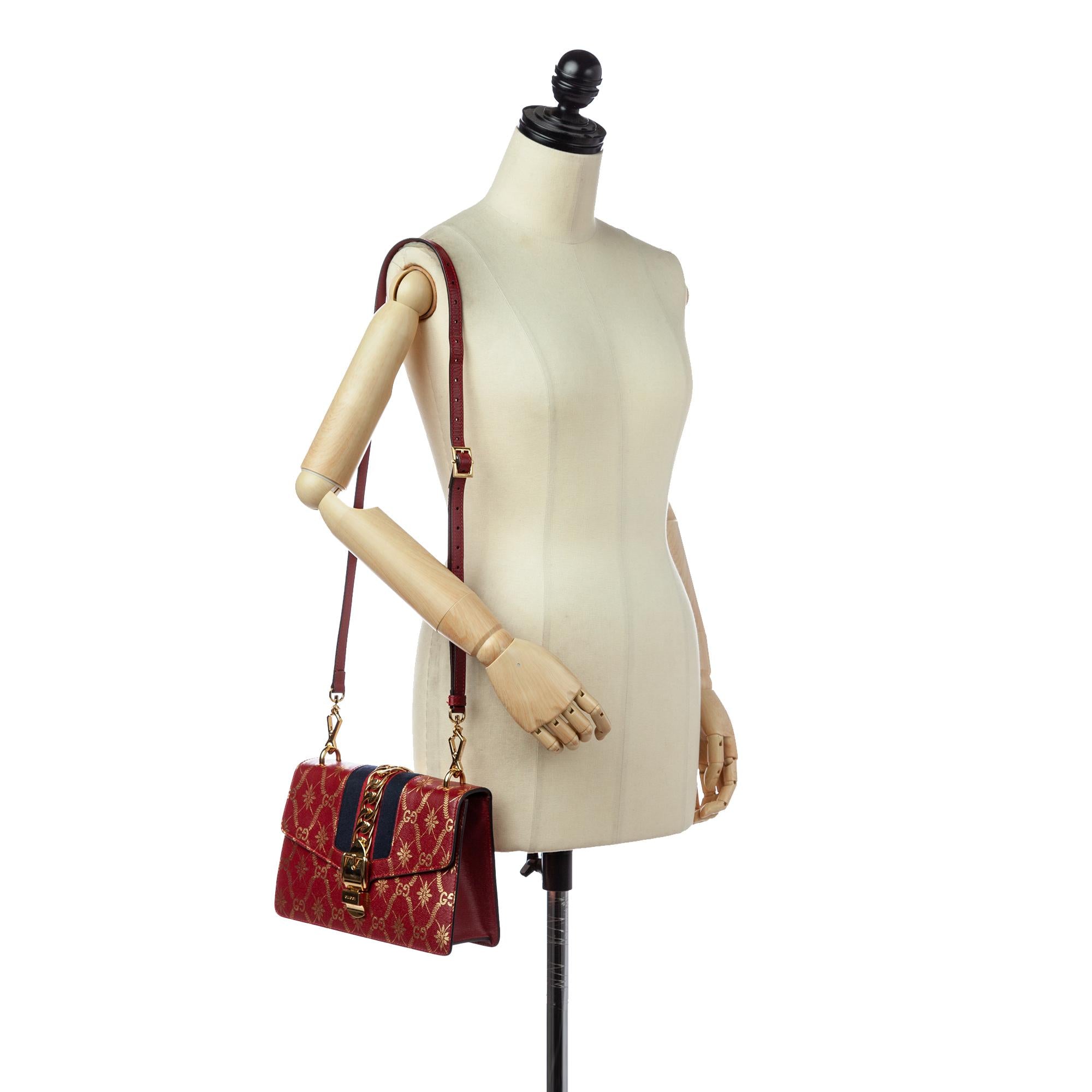 Gucci GG Sylvie Leather Crossbody Bag (SHG-30454)