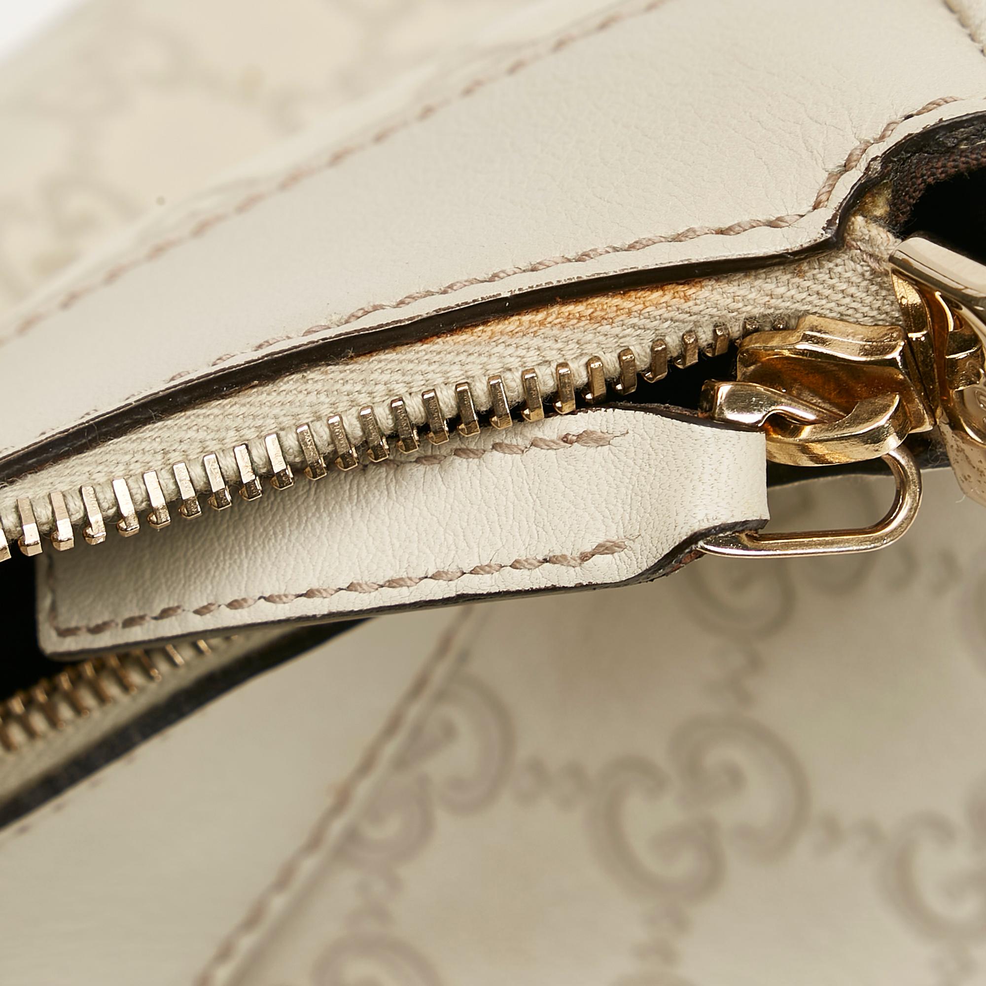 Gucci Guccissima Abbey D-Ring Shoulder Bag (SHG-37750)