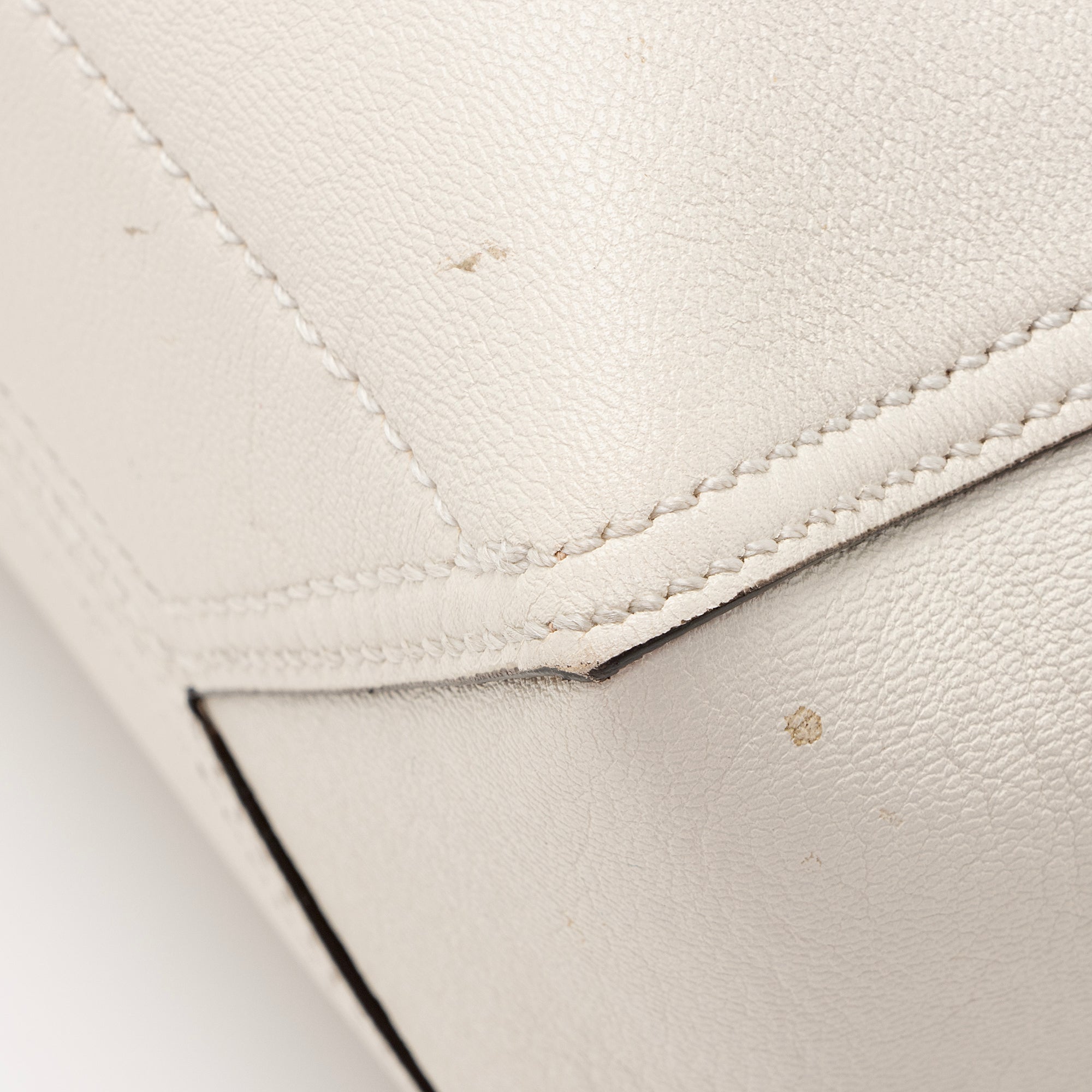 Gucci Leather Dahlia Medium Tote (SHF-22301)