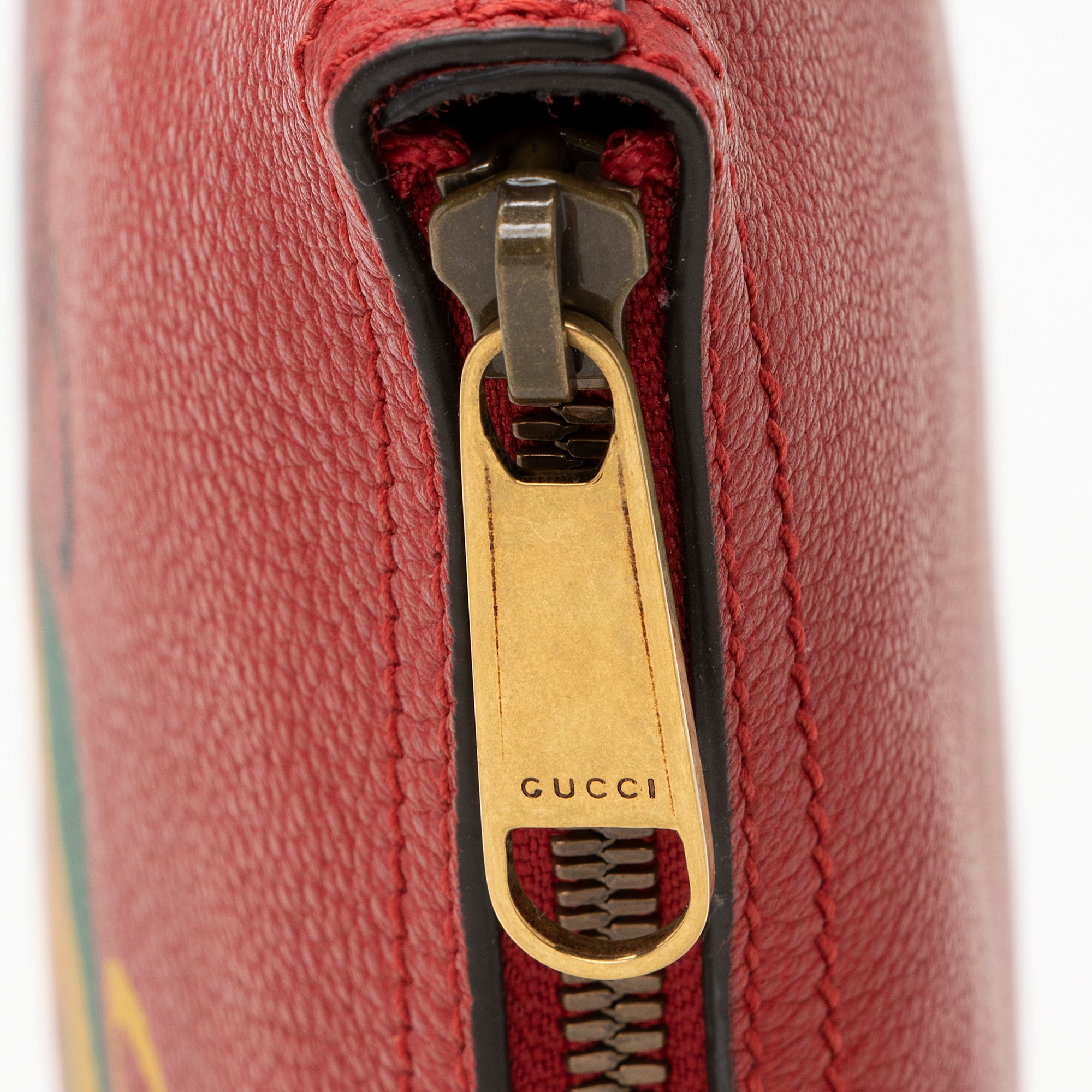 Gucci Leather Logo Zip Pouch (SHF-22192)