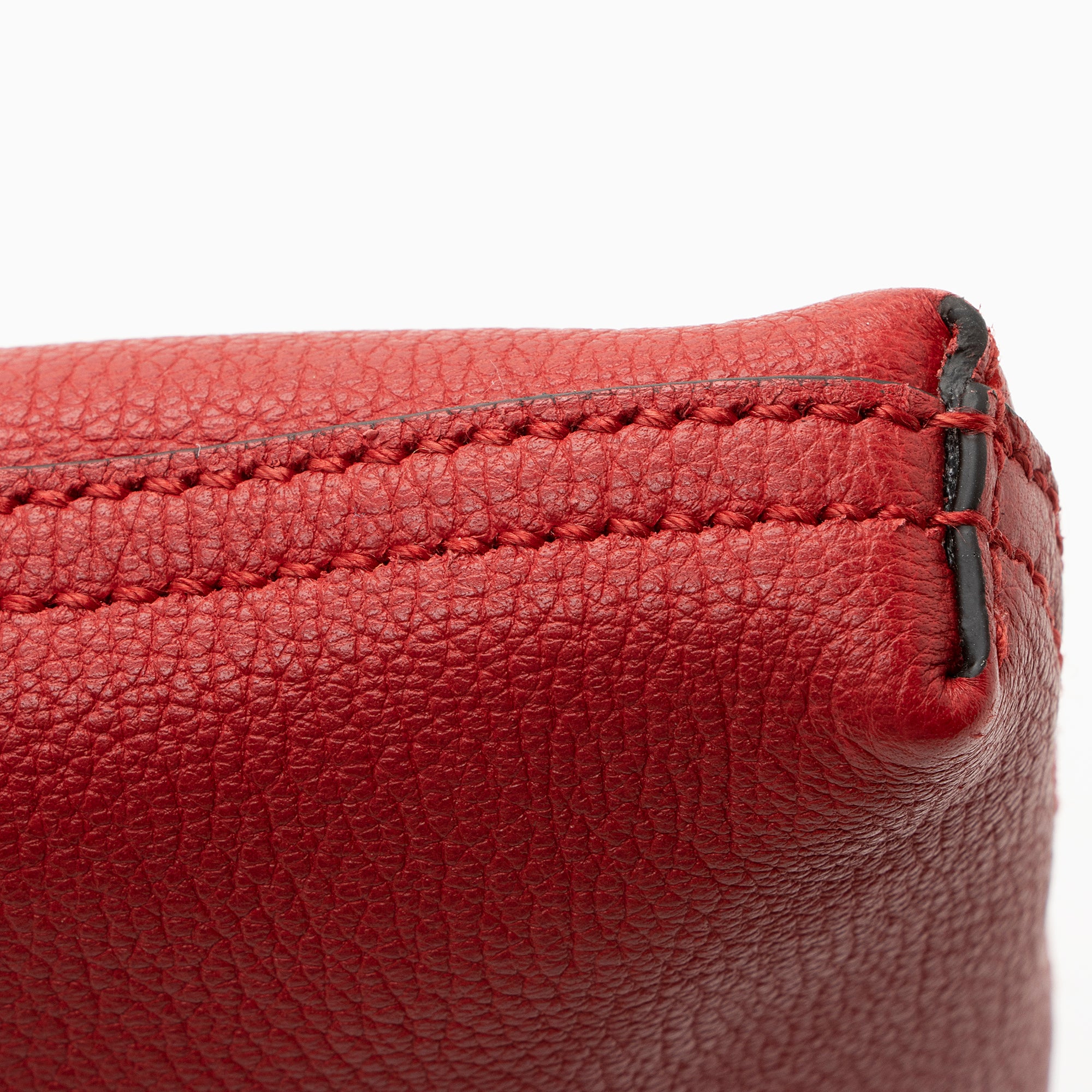 Gucci Leather Logo Zip Pouch (SHF-22192)