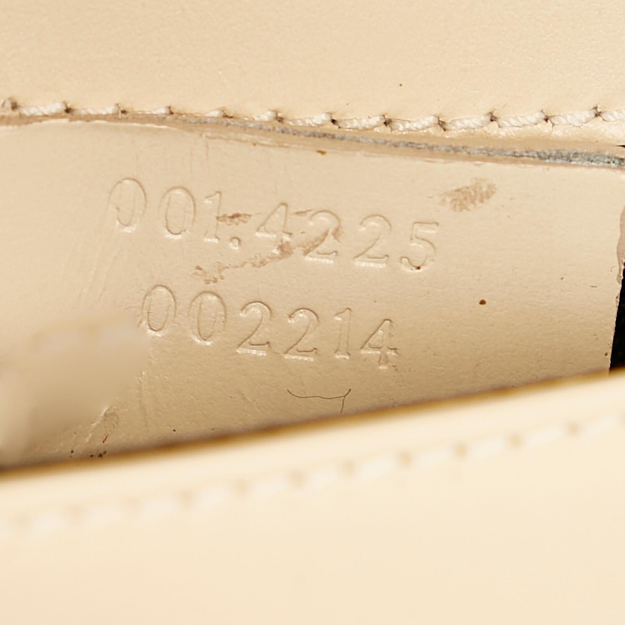 Gucci Leather Shoulder Bag (SHG-25877)