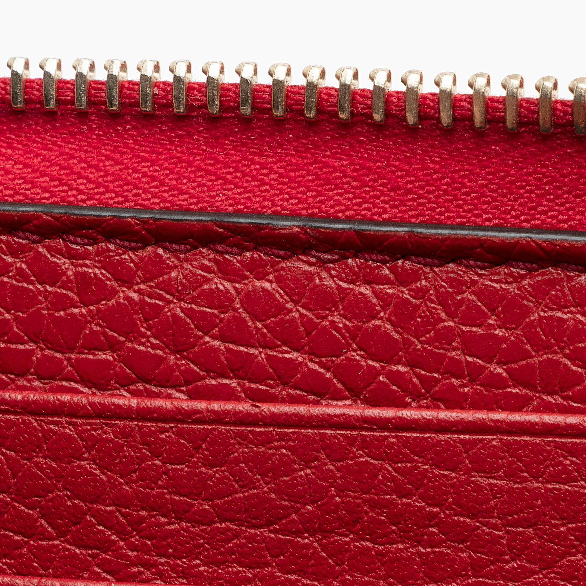 Gucci Leather Soho Zip Around Wallet (SHF-22236)