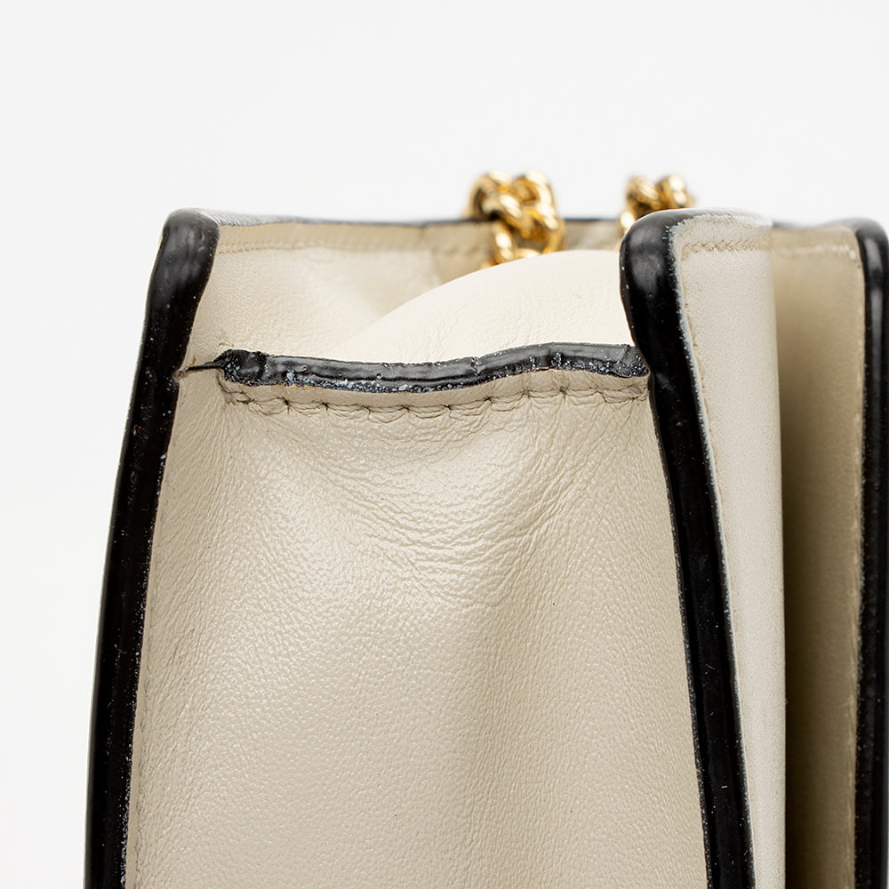 Gucci Leather Sylvie Super Mini Bag (SHF-19428)