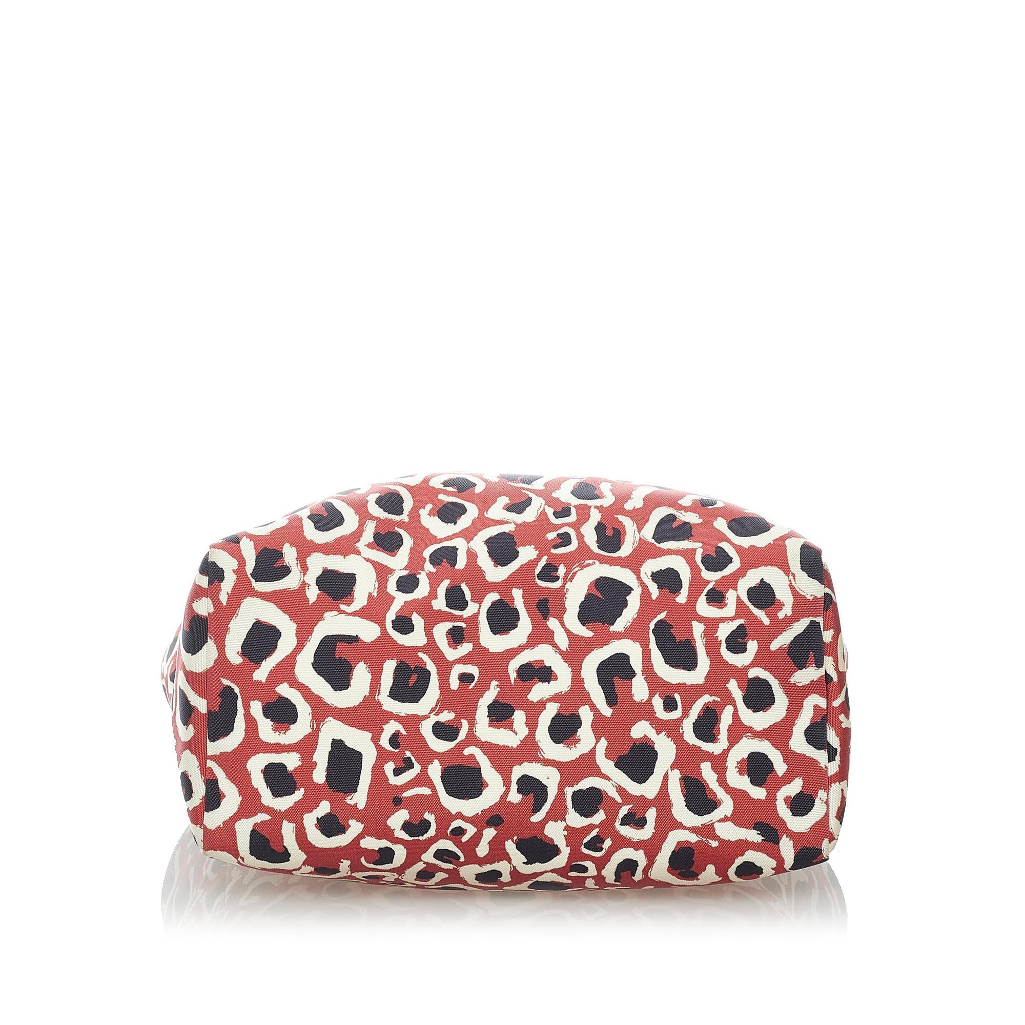 Gucci Leopard Printed Nylon Tote Bag (SHG-31267)