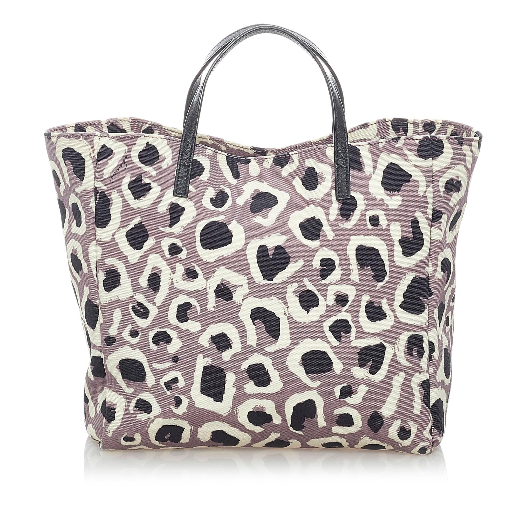 Gucci Leopard Printed Nylon Tote Bag (SHG-32254)