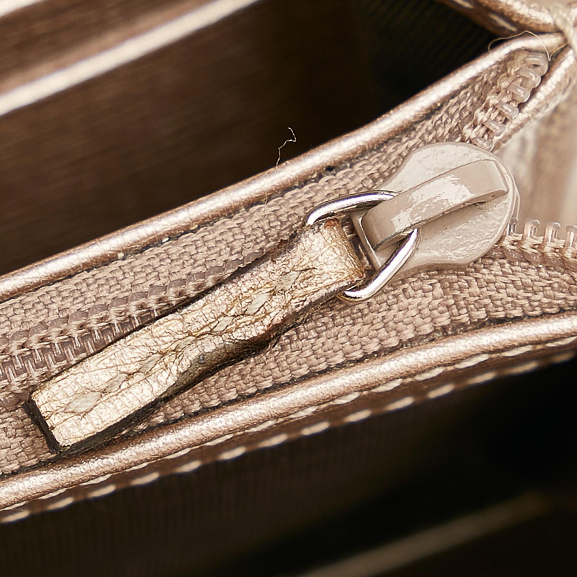 Gucci Lovely Leather Long Wallet (SHG-32706)