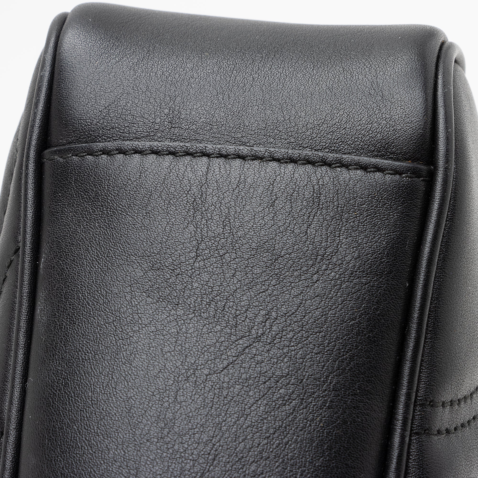 Gucci Matelasse Leather GG Marmont Medium Shoulder Bag (SHF-22884)
