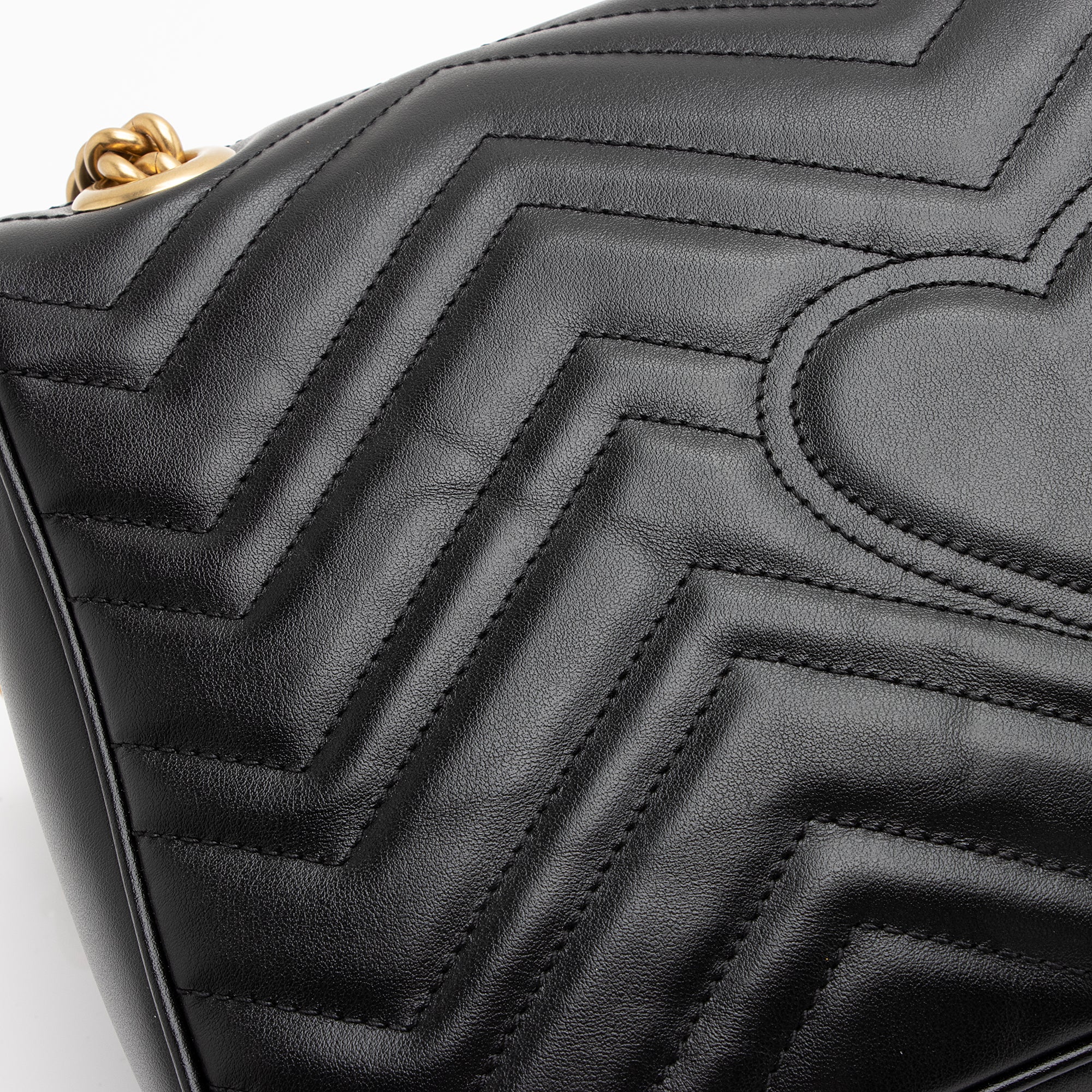 Gucci Matelasse Leather GG Marmont Medium Shoulder Bag (SHF-23019)