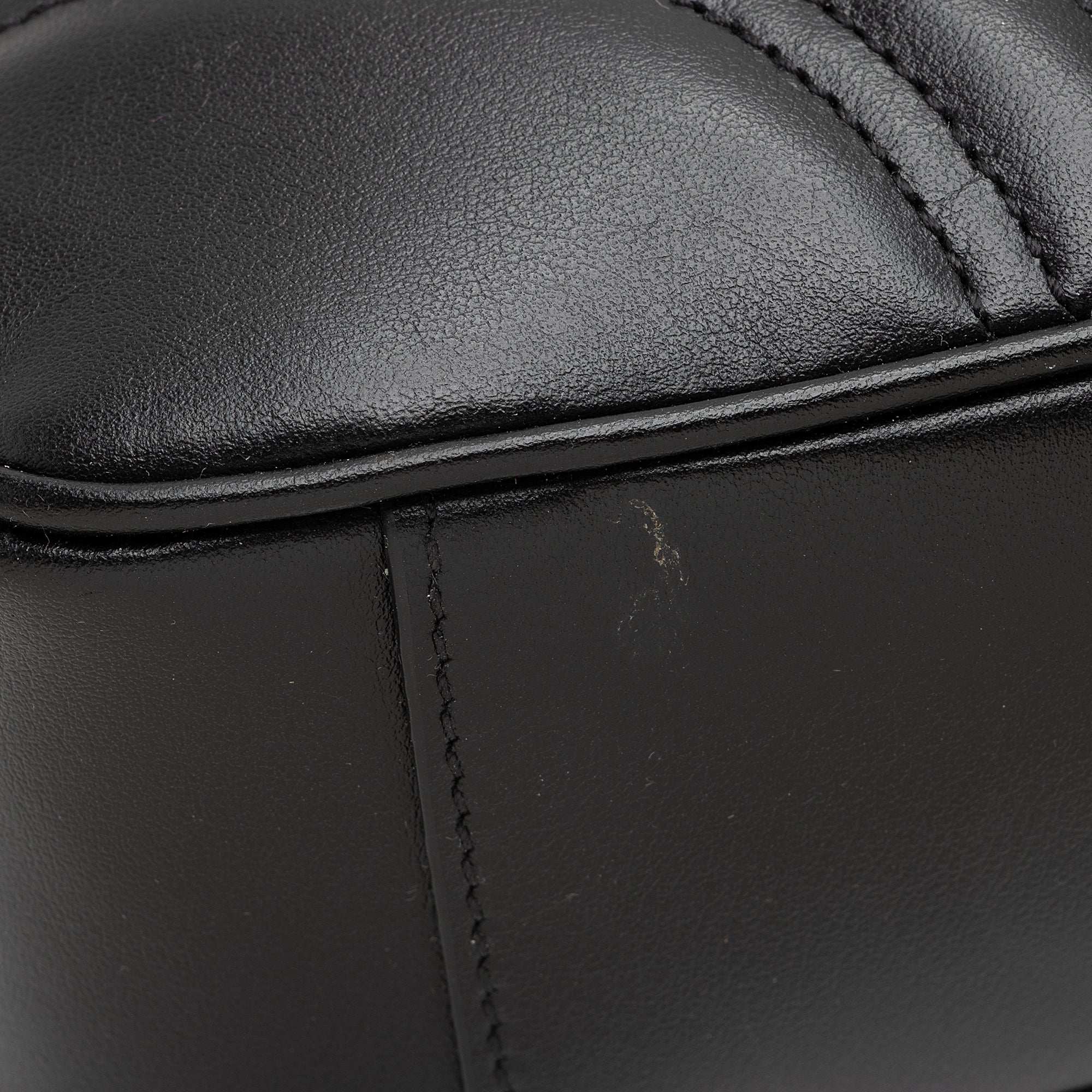 Gucci Matelasse Leather GG Marmont Medium Shoulder Bag (SHF-23019)