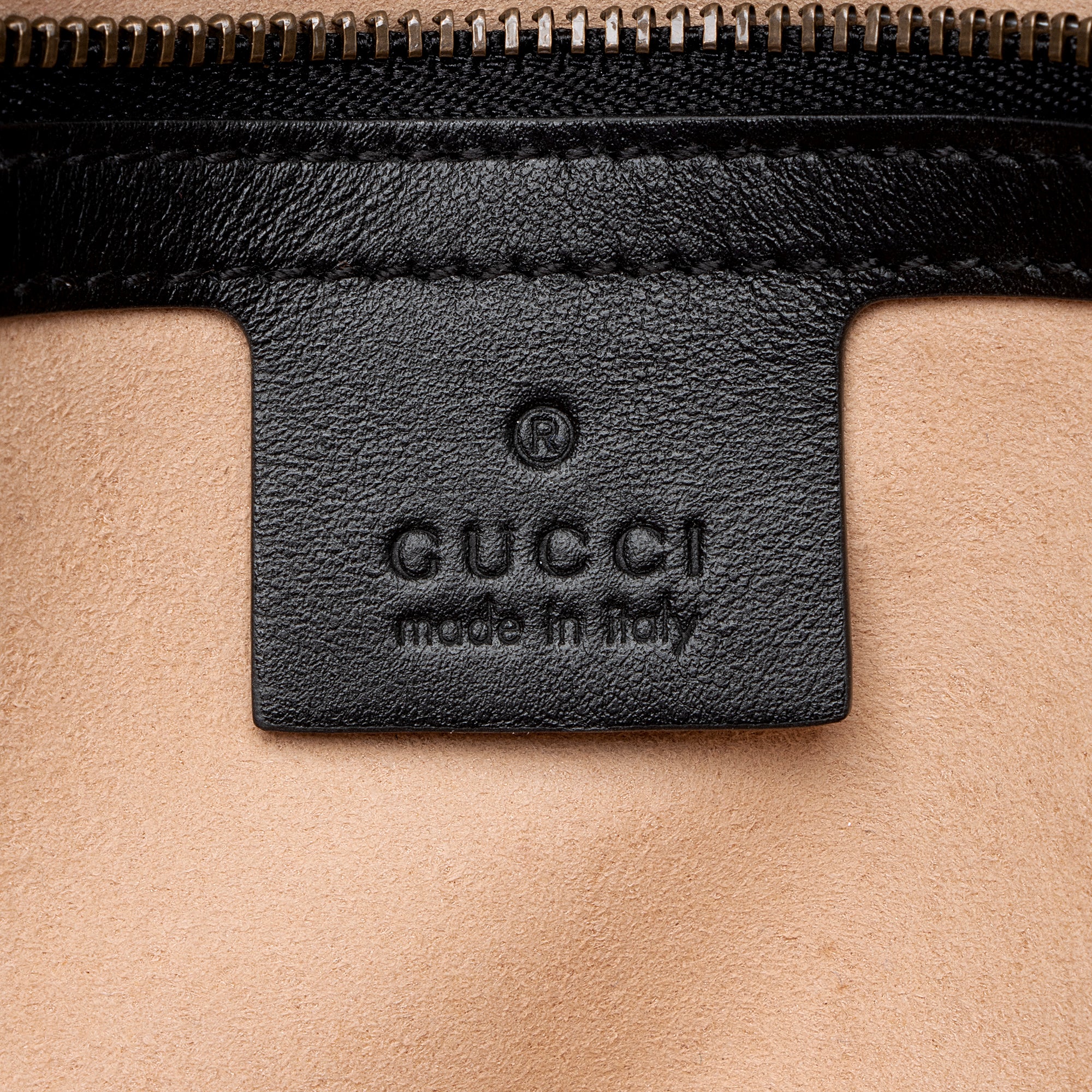 Gucci Matelasse Leather GG Marmont Small Bag (SHF-22300)