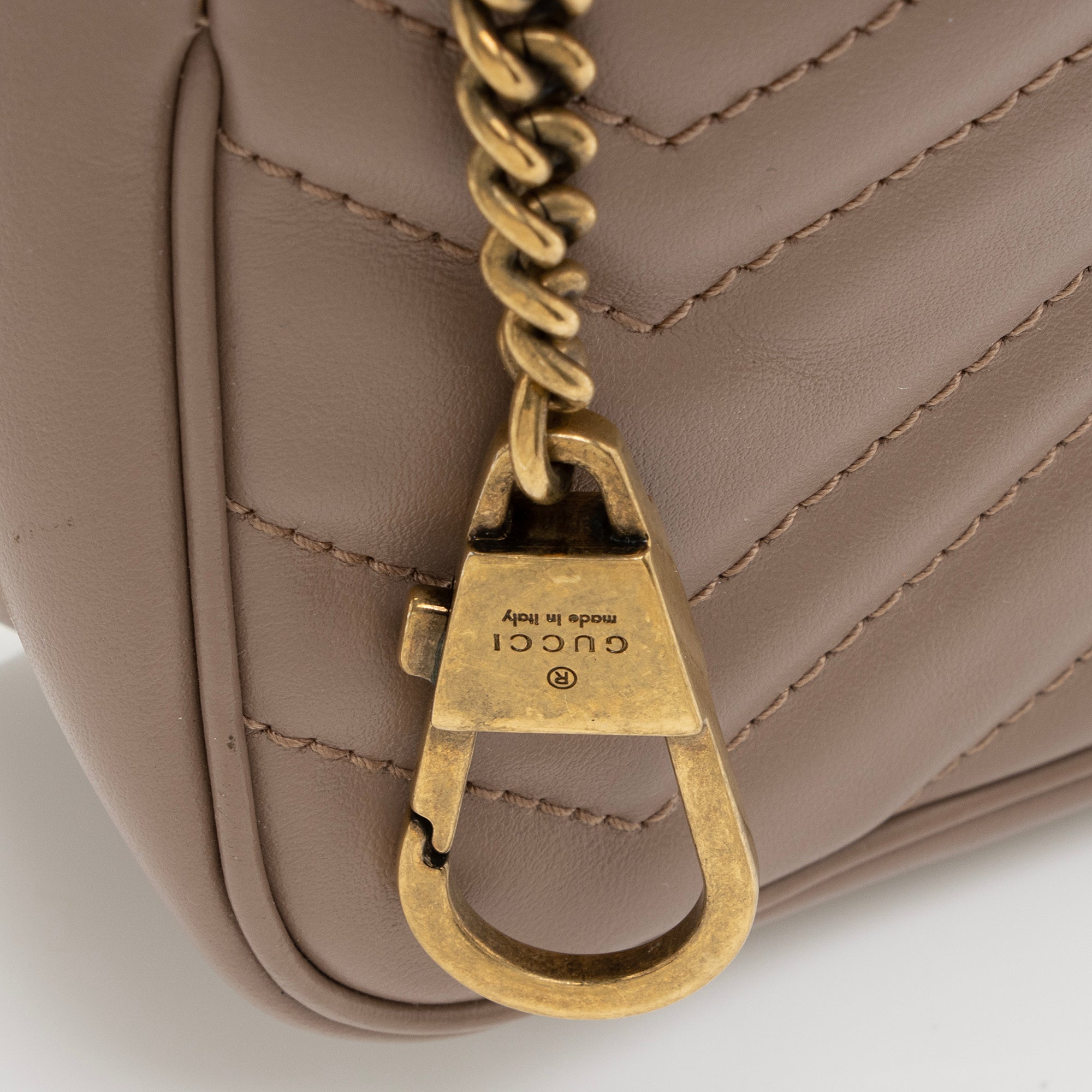 Gucci Matelasse Leather GG Marmont Super Mini Bag (SHF-gHEKBW)