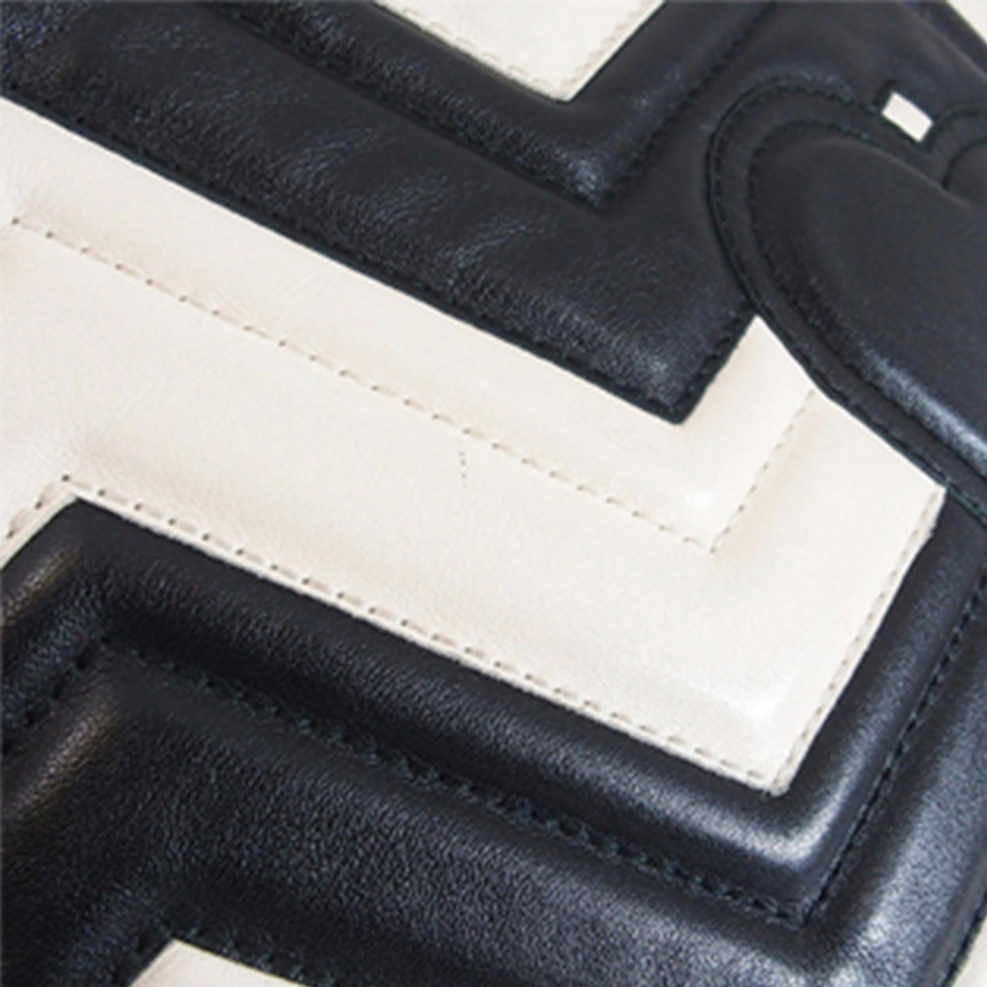 Gucci Medium GG Marmont (SHG-36640)