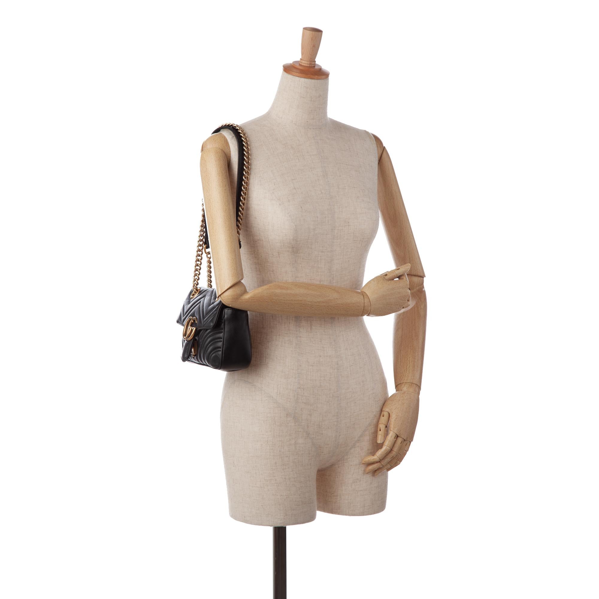 Gucci Mini GG Marmont Matelasse Crossbody (SHG-olqVD2)