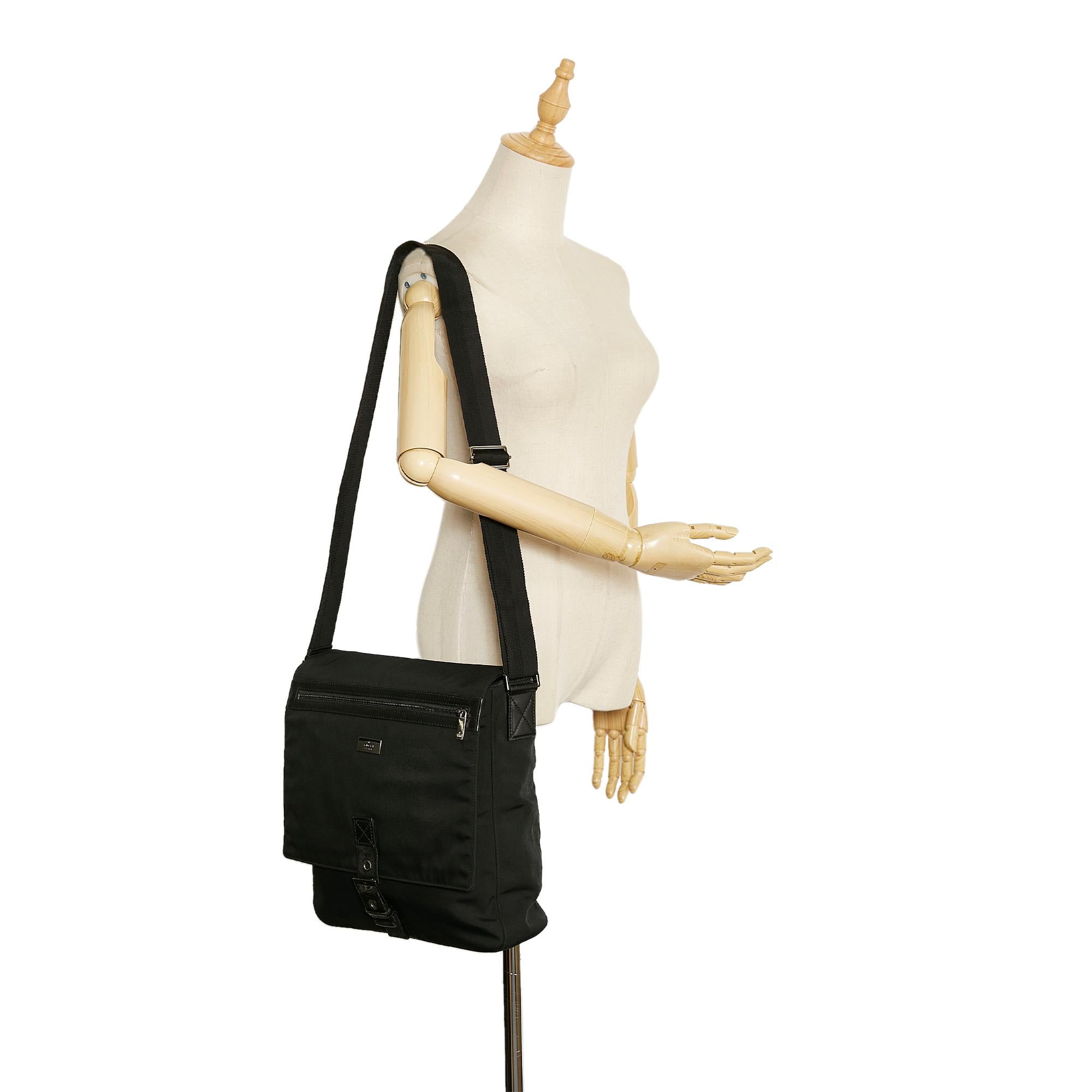 Gucci Nylon Crossbody Bag (SHG-I5GlGn)