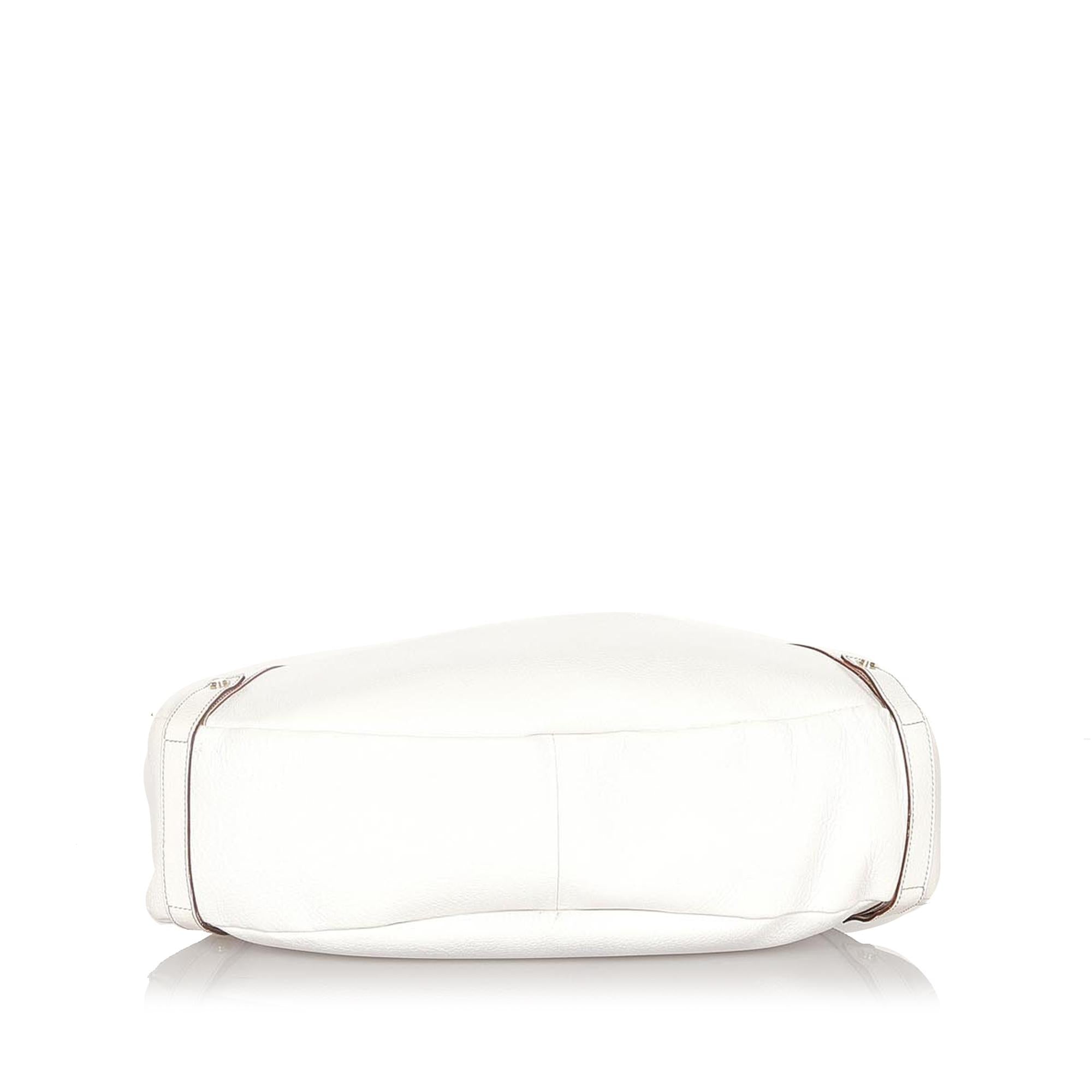 Gucci Pelham Leather Shoulder Bag (SHG-32455)