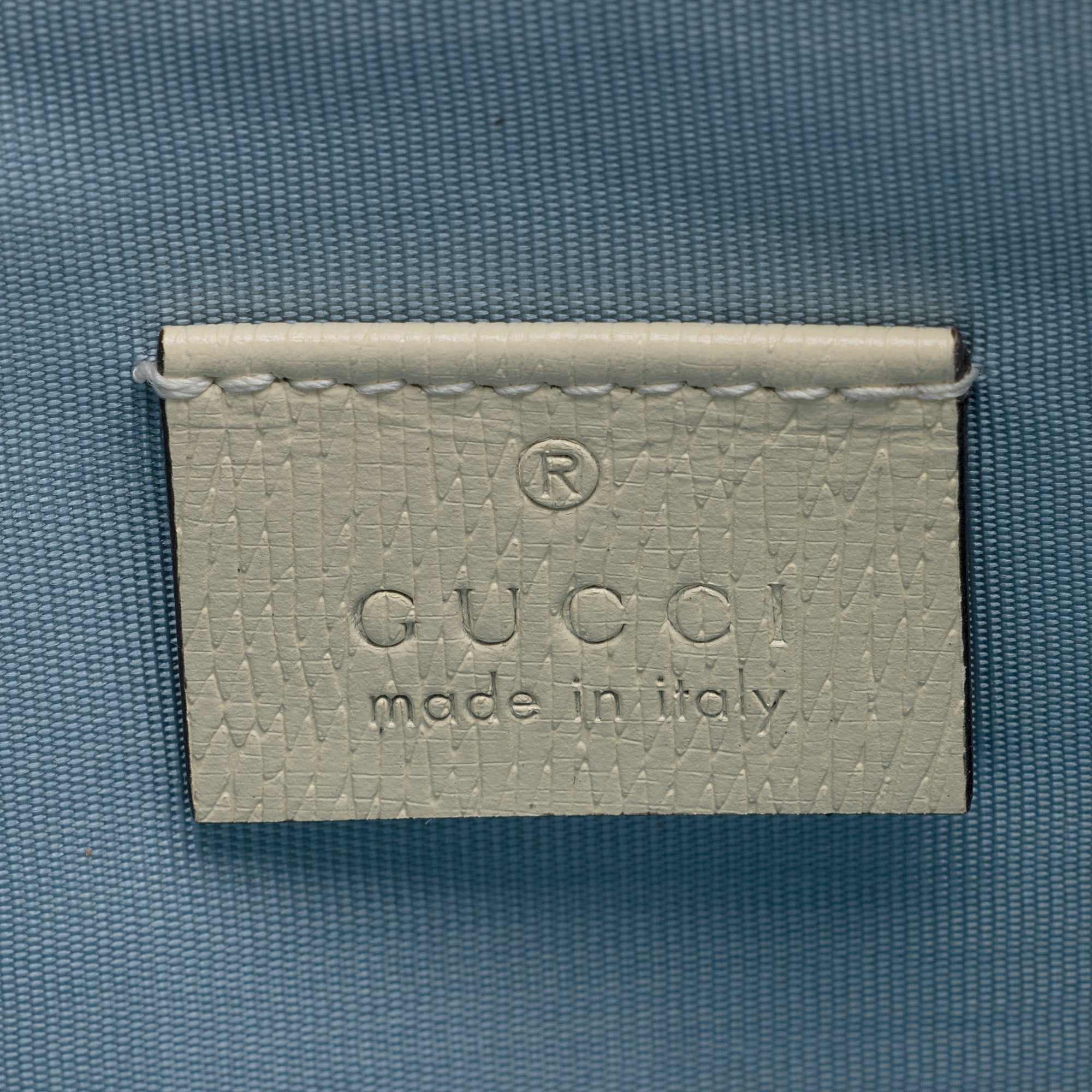 Gucci Printed Leather Strawberry Zumi Pouch (SHF-22217)