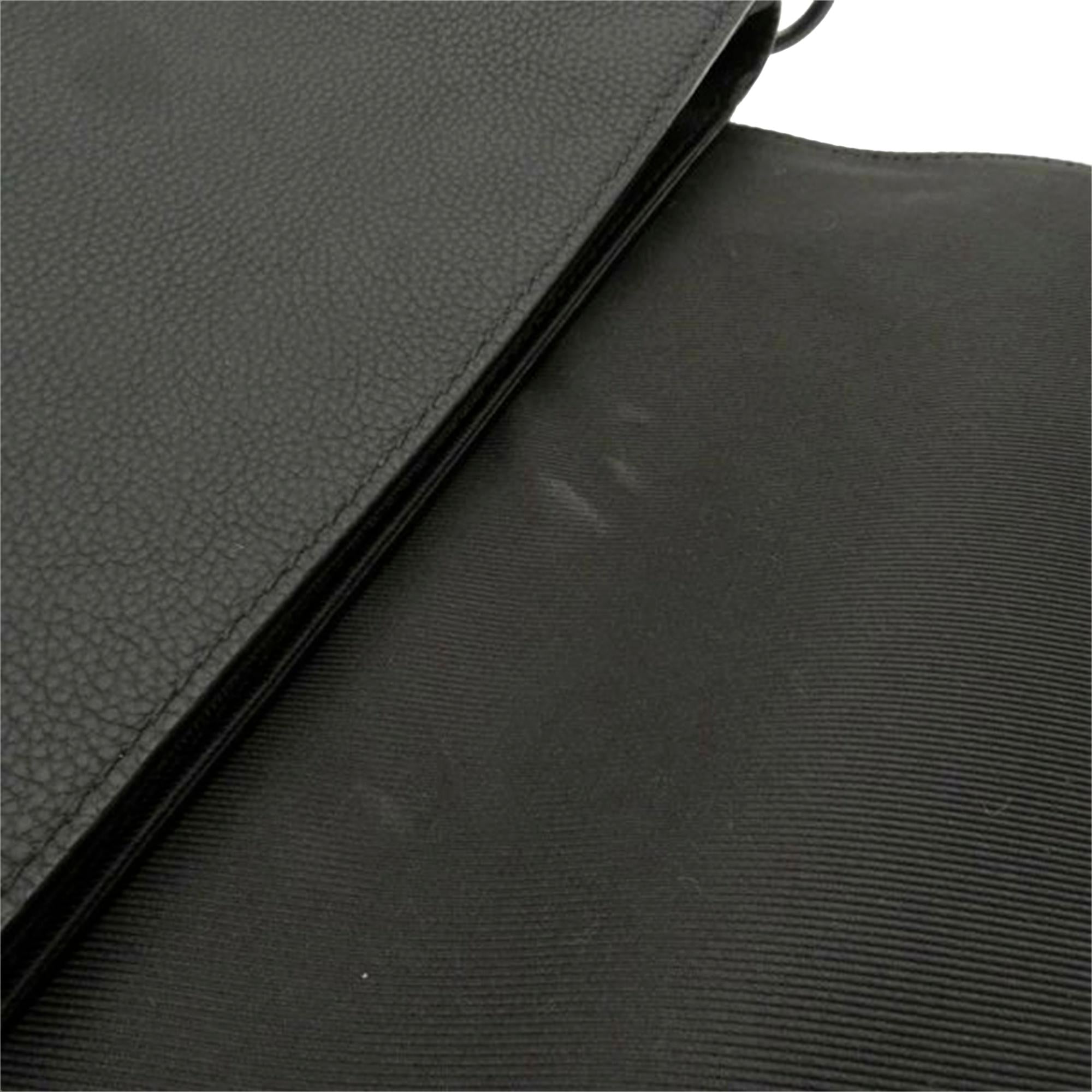 Louis Vuitton Aerogram Crossbody Bag (SHG-36687)