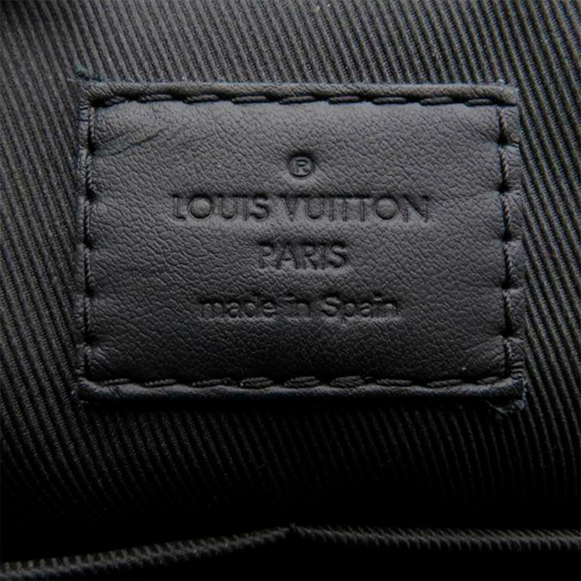 Louis Vuitton Aerogram Crossbody Bag (SHG-36687)