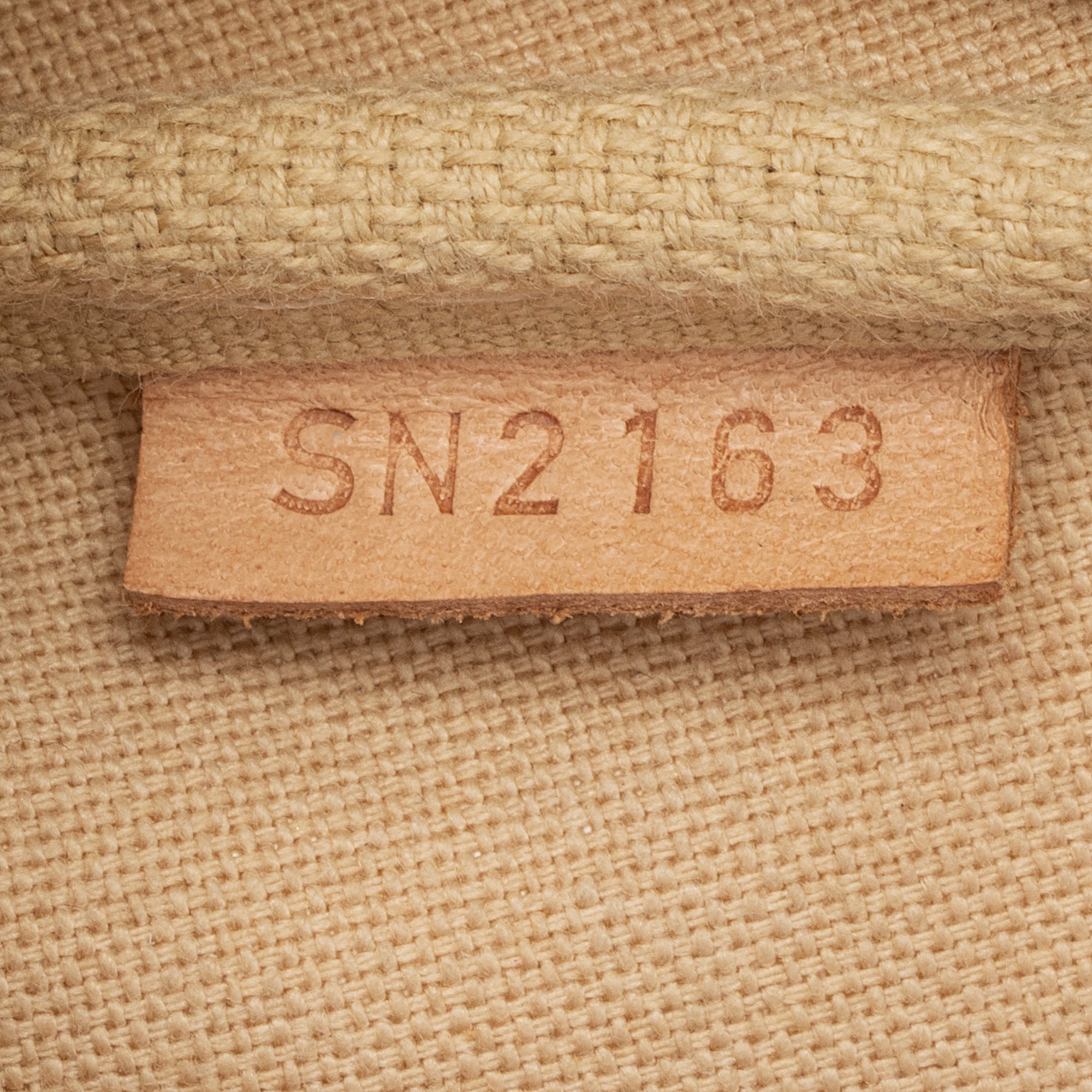 Louis Vuitton Damier Azur Eva Clutch (SHF-23904)