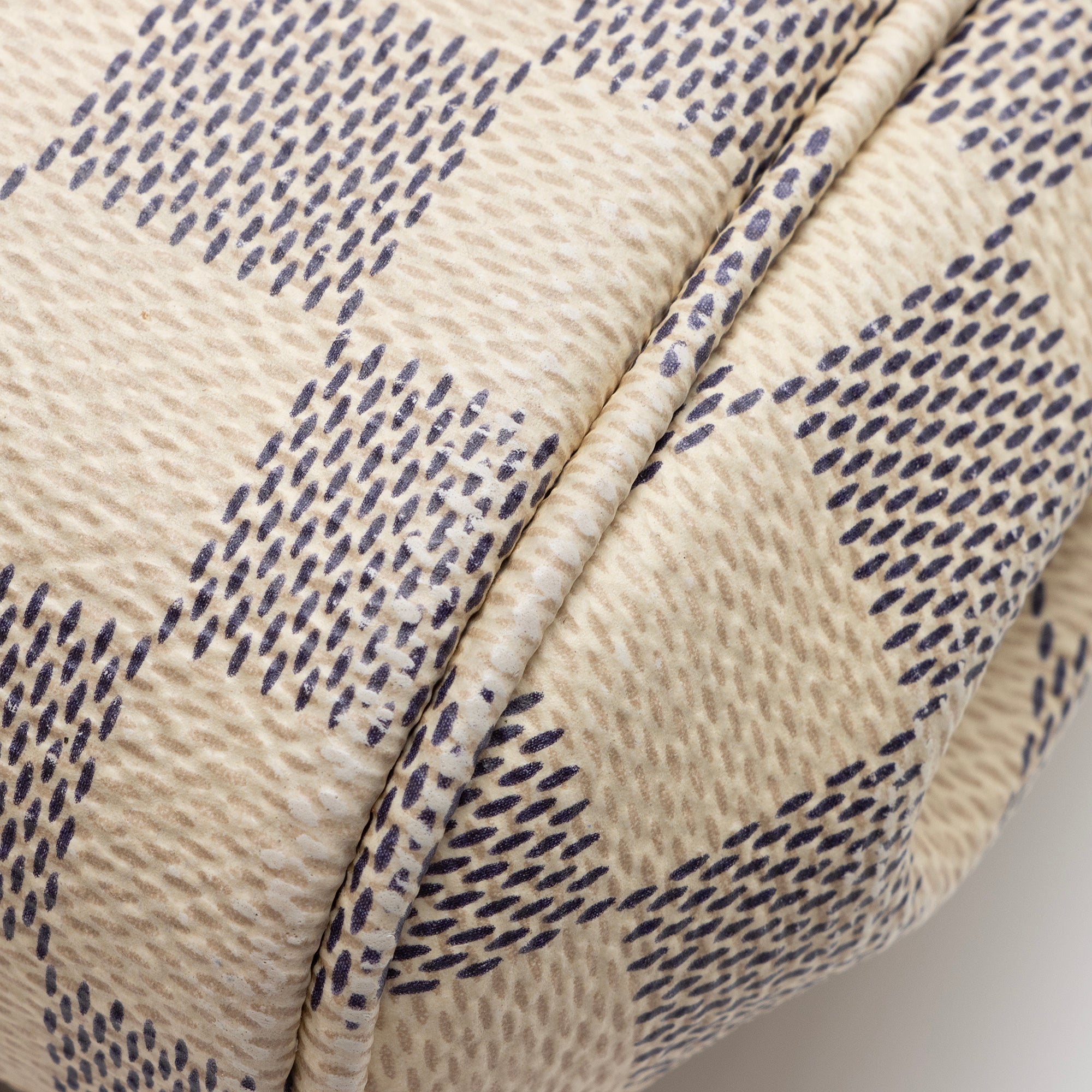 Louis Vuitton Damier Azur Favorite MM Shoulder Bag (SHF-Qu1qkL)