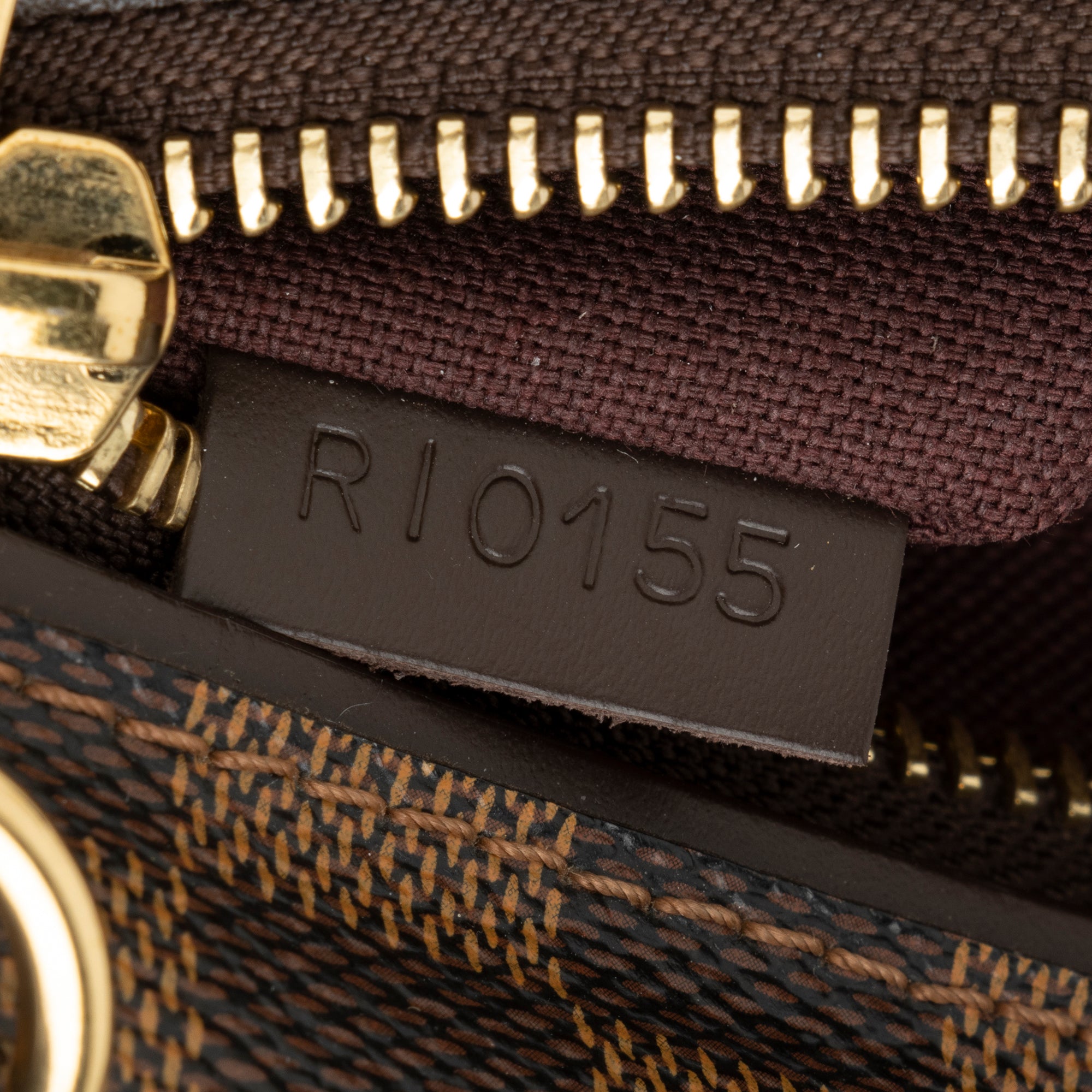 Louis Vuitton Damier Ebene Hoxton GM Shoulder Bag (SHF-23763)