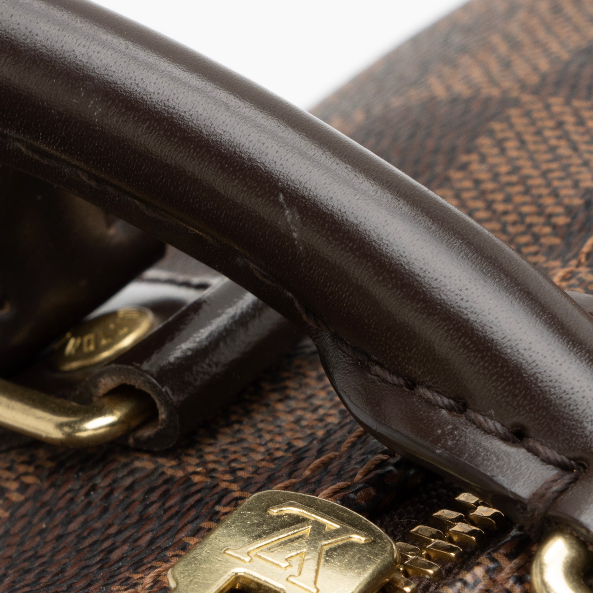 Louis Vuitton Damier Ebene Speedy Bandouliere 25 Satchel (SHF-aX43Y9)