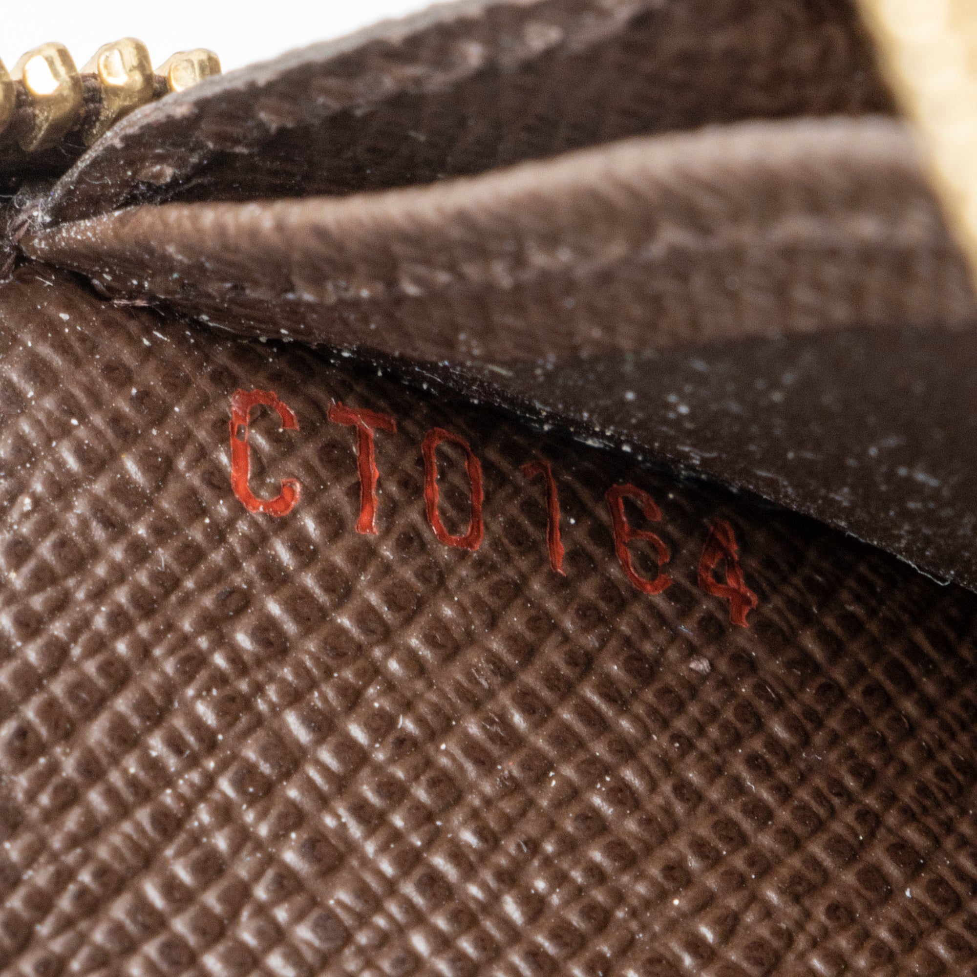 Louis Vuitton Damier Ebene Zippy Coin Wallet (SHF-V9zn5b)